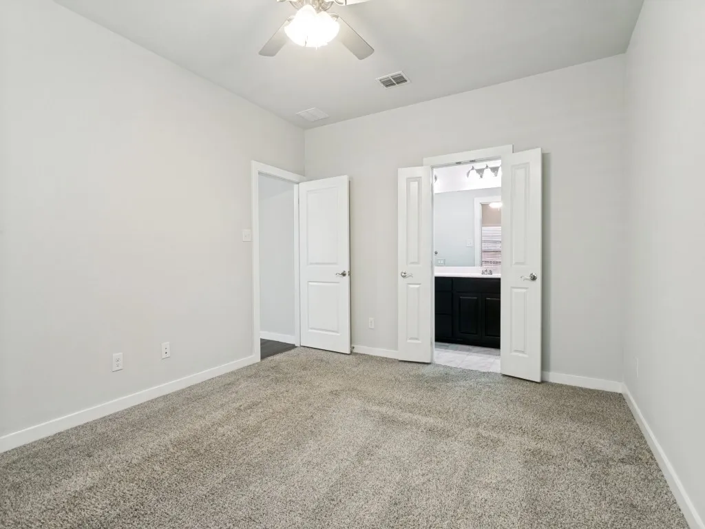 Single Family Residence For Rent in Denton County , 2201 Paxton Way, Denton, Texas 76209, 3 Bedroom, 2 Bathroom, 2 Garage spaces, 1,396 Sqft, built in 2021, mls#21361954, Real Estate Agent in Denton, Homes For Rent in Denton county, Homes For Rent in Denton, Realtor in Denton Texas, Real Estate Brokerage Independent Realty Texas, Luminita Cordes Realtor