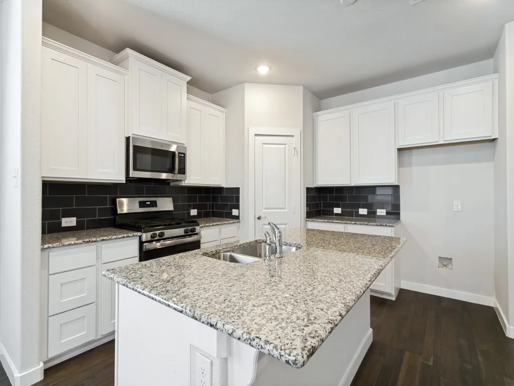Single Family Residence For Rent in Denton County , 2201 Paxton Way, Denton, Texas 76209, 3 Bedroom, 2 Bathroom, 2 Garage spaces, 1,396 Sqft, built in 2021, mls#21361954, Real Estate Agent in Denton, Homes For Rent in Denton county, Homes For Rent in Denton, Realtor in Denton Texas, Real Estate Brokerage Independent Realty Texas, Luminita Cordes Realtor