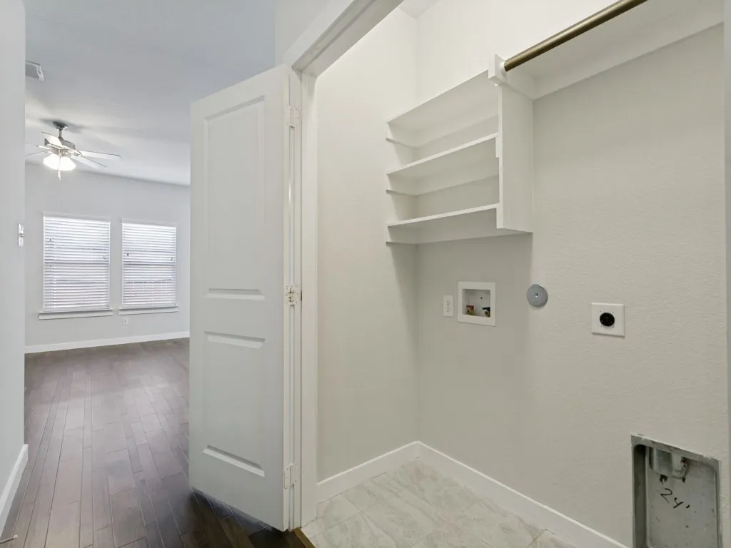 Single Family Residence For Rent in Denton County , 2201 Paxton Way, Denton, Texas 76209, 3 Bedroom, 2 Bathroom, 2 Garage spaces, 1,396 Sqft, built in 2021, mls#21361954, Real Estate Agent in Denton, Homes For Rent in Denton county, Homes For Rent in Denton, Realtor in Denton Texas, Real Estate Brokerage Independent Realty Texas, Luminita Cordes Realtor