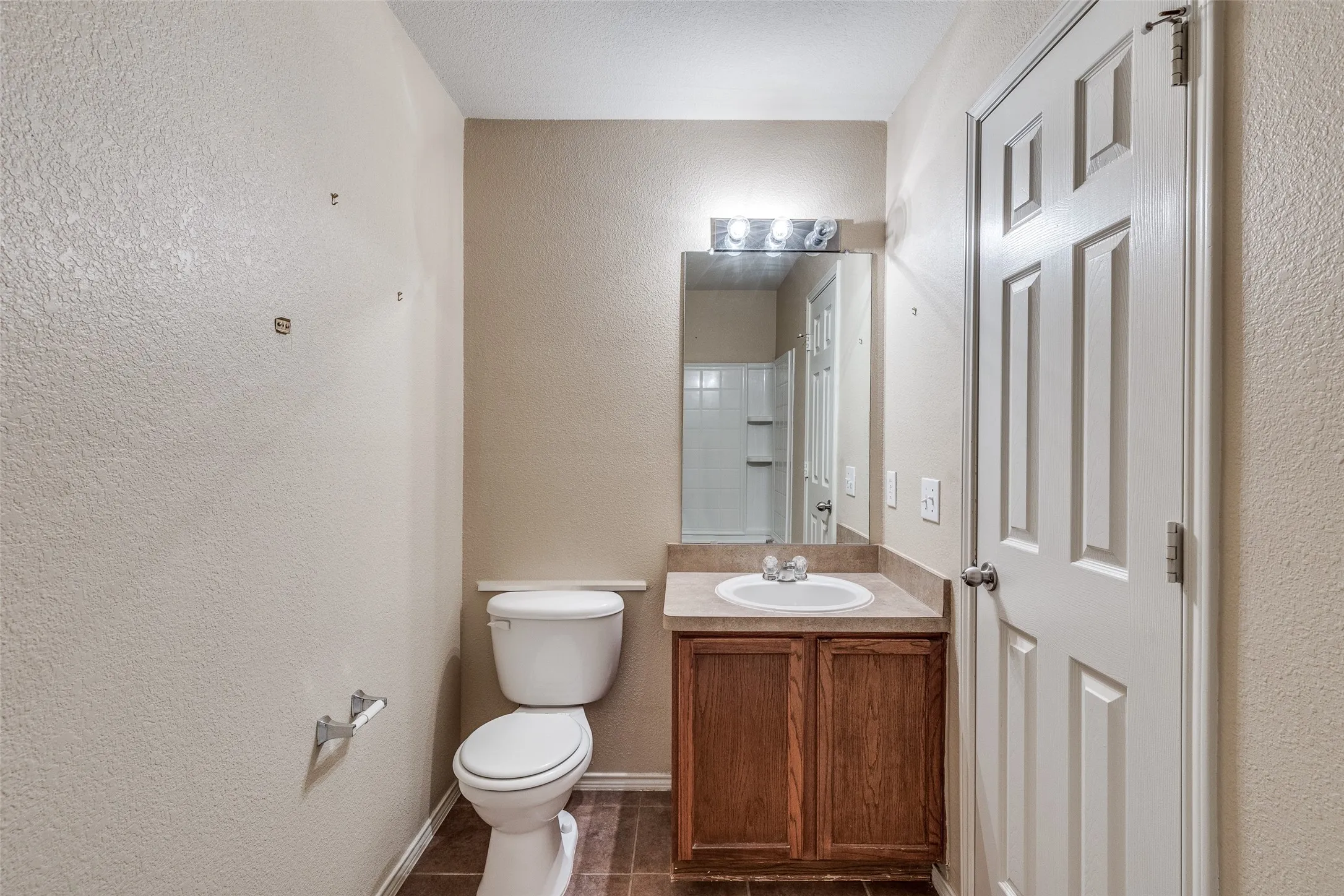 Single Family Residence For Rent in Tarrant County , 10721 Traymore Drive, Fort Worth, Texas 76244, 2 Bedroom, 3 Bathroom, 2 Garage spaces, 1,468 Sqft, built in 2006, mls#21363639, Real Estate Agent in Fort Worth, Homes For Rent in Tarrant county, Homes For Rent in Fort Worth, Realtor in Fort Worth Texas, Real Estate Brokerage Independent Realty Texas, Luminita Cordes Realtor