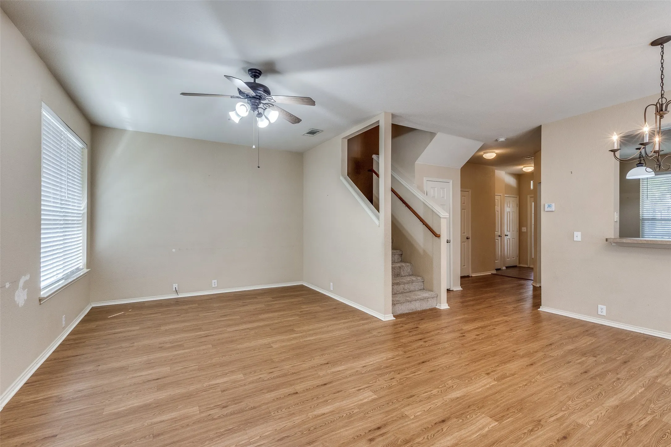 Single Family Residence For Rent in Tarrant County , 10721 Traymore Drive, Fort Worth, Texas 76244, 2 Bedroom, 3 Bathroom, 2 Garage spaces, 1,468 Sqft, built in 2006, mls#21363639, Real Estate Agent in Fort Worth, Homes For Rent in Tarrant county, Homes For Rent in Fort Worth, Realtor in Fort Worth Texas, Real Estate Brokerage Independent Realty Texas, Luminita Cordes Realtor