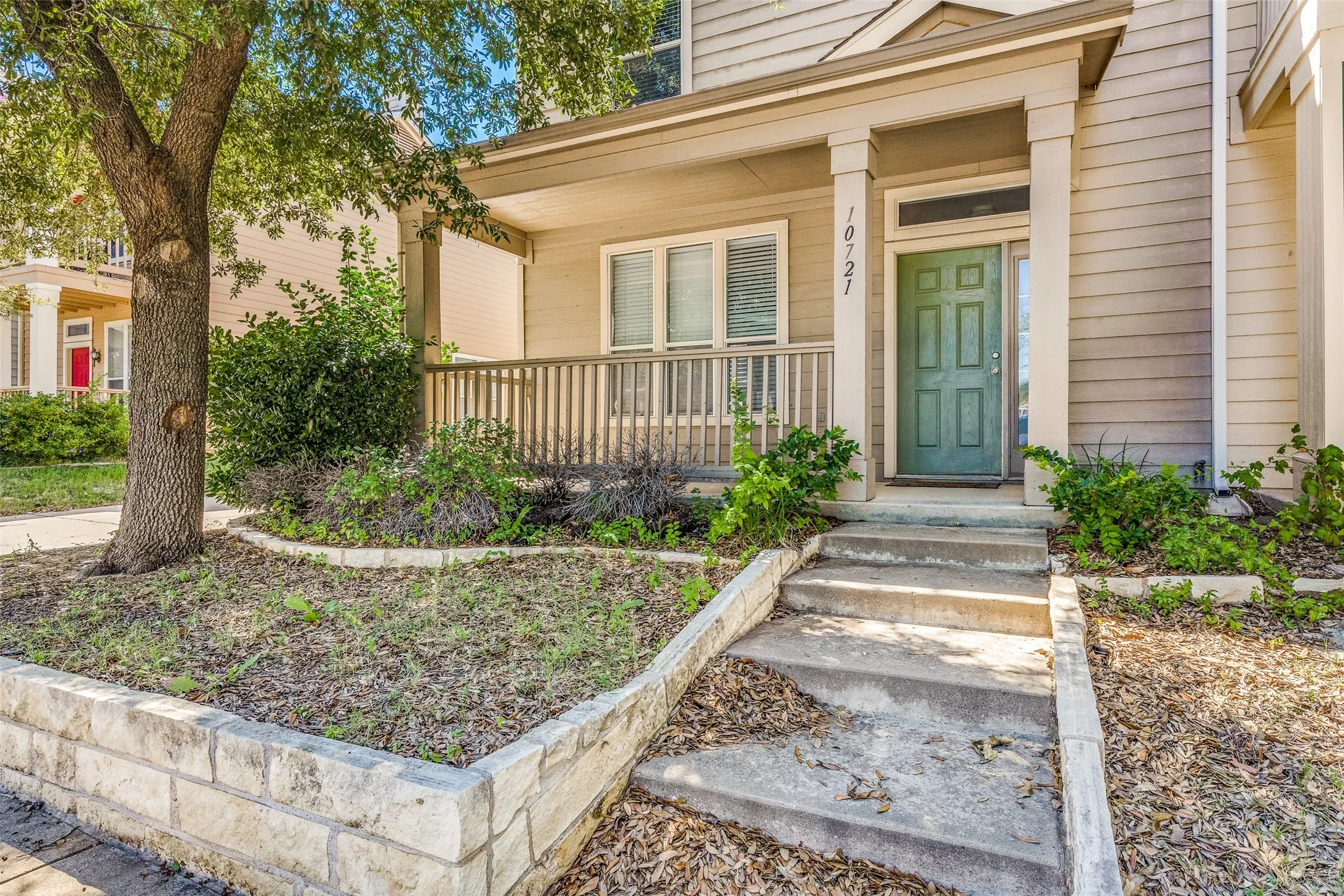 Single Family Residence For Rent in Tarrant County , 10721 Traymore Drive, Fort Worth, Texas 76244, 2 Bedroom, 3 Bathroom, 2 Garage spaces, 1,468 Sqft, built in 2006, mls#21363639, Real Estate Agent in Fort Worth, Homes For Rent in Tarrant county, Homes For Rent in Fort Worth, Realtor in Fort Worth Texas, Real Estate Brokerage Independent Realty Texas, Luminita Cordes Realtor