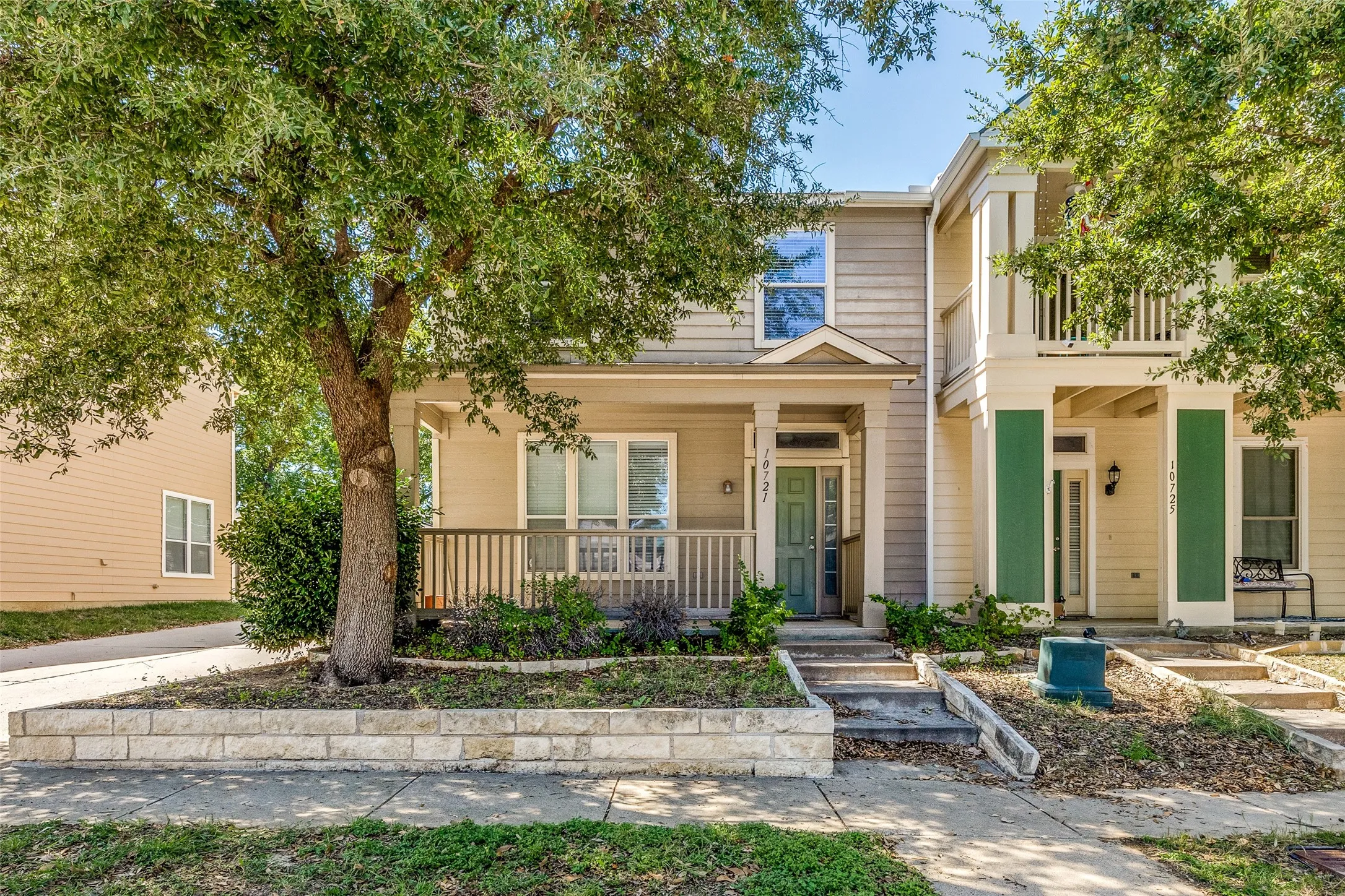 Single Family Residence For Rent in Tarrant County , 10721 Traymore Drive, Fort Worth, Texas 76244, 2 Bedroom, 3 Bathroom, 2 Garage spaces, 1,468 Sqft, built in 2006, mls#21363639, Real Estate Agent in Fort Worth, Homes For Rent in Tarrant county, Homes For Rent in Fort Worth, Realtor in Fort Worth Texas, Real Estate Brokerage Independent Realty Texas, Luminita Cordes Realtor