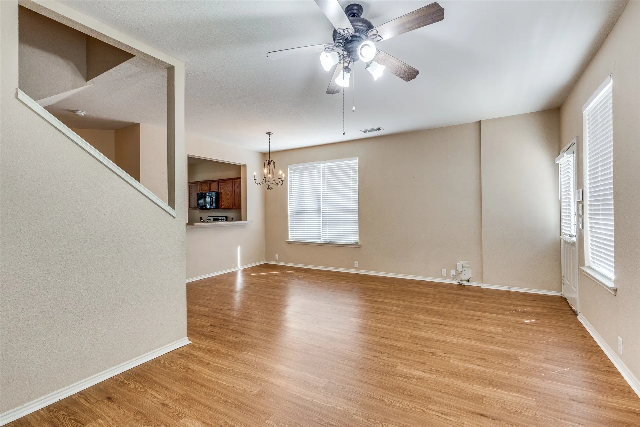 Single Family Residence For Rent in Tarrant County , 10721 Traymore Drive, Fort Worth, Texas 76244, 2 Bedroom, 3 Bathroom, 2 Garage spaces, 1,468 Sqft, built in 2006, mls#21363639, Real Estate Agent in Fort Worth, Homes For Rent in Tarrant county, Homes For Rent in Fort Worth, Realtor in Fort Worth Texas, Real Estate Brokerage Independent Realty Texas, Luminita Cordes Realtor