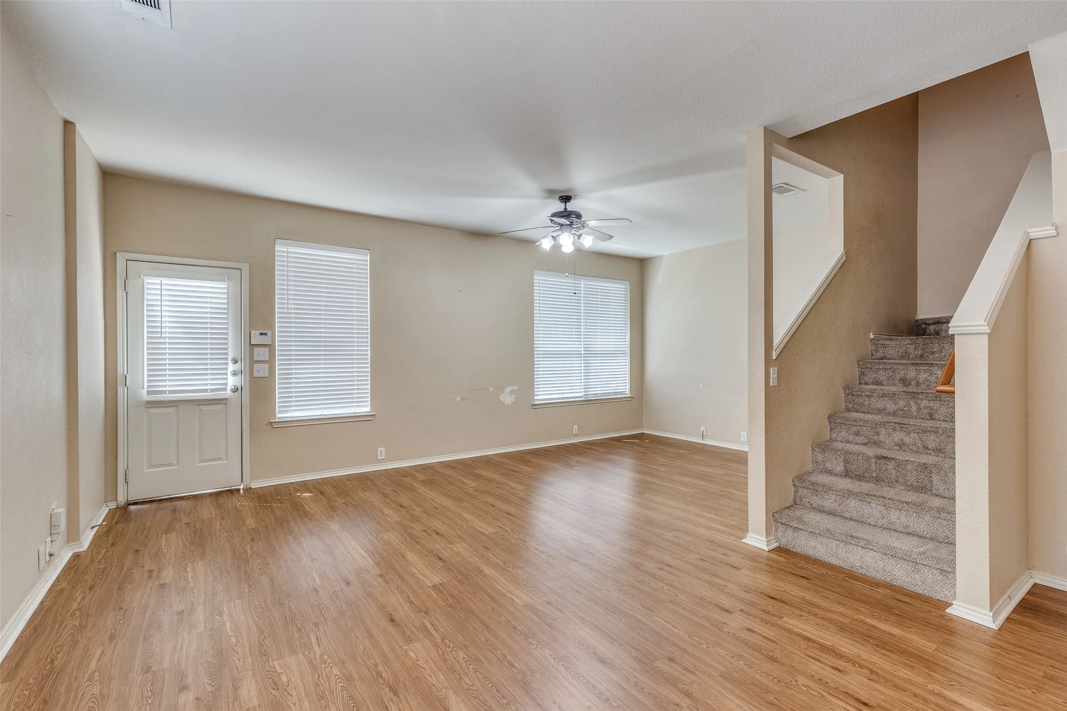 Single Family Residence For Rent in Tarrant County , 10721 Traymore Drive, Fort Worth, Texas 76244, 2 Bedroom, 3 Bathroom, 2 Garage spaces, 1,468 Sqft, built in 2006, mls#21363639, Real Estate Agent in Fort Worth, Homes For Rent in Tarrant county, Homes For Rent in Fort Worth, Realtor in Fort Worth Texas, Real Estate Brokerage Independent Realty Texas, Luminita Cordes Realtor