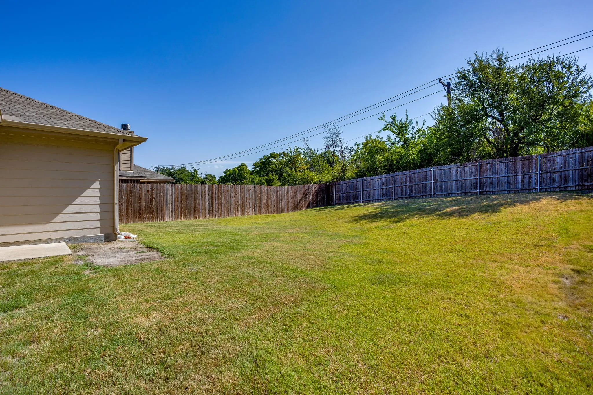 Single Family Residence For Sale in Tarrant County , 209 Balcones Drive, Fort Worth, Texas 76108, 3 Bedroom, 2 Bathroom, 2 Garage spaces, 1,628 Sqft, built in 2018, mls#21360964, Real Estate Agent in Fort Worth, Homes For Sale in Tarrant county, Homes For Sale in Fort Worth, Realtor in Fort Worth Texas, Real Estate Brokerage Independent Realty Texas, Luminita Cordes Realtor