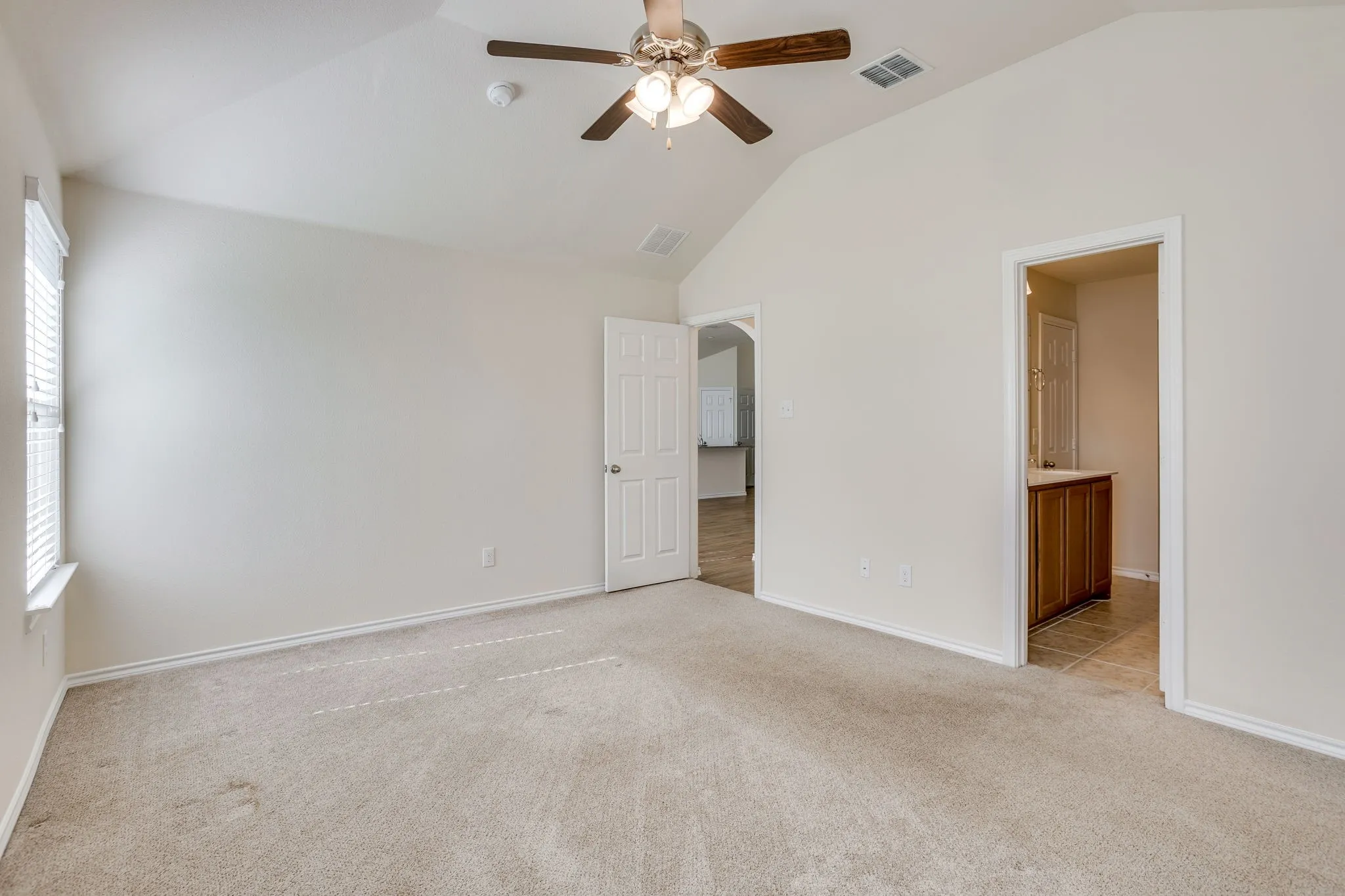 Single Family Residence For Sale in Tarrant County , 209 Balcones Drive, Fort Worth, Texas 76108, 3 Bedroom, 2 Bathroom, 2 Garage spaces, 1,628 Sqft, built in 2018, mls#21360964, Real Estate Agent in Fort Worth, Homes For Sale in Tarrant county, Homes For Sale in Fort Worth, Realtor in Fort Worth Texas, Real Estate Brokerage Independent Realty Texas, Luminita Cordes Realtor