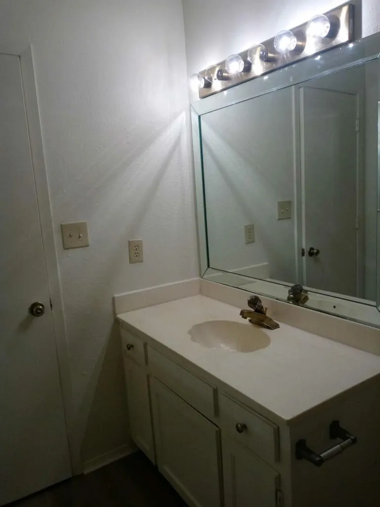 Townhouse For Rent in Collin County , 7530 Kings Ridge Road, Frisco, Texas 75035, 3 Bedroom, 3 Bathroom, 2 Garage spaces, 1,228 Sqft, built in 1984, mls#21363649, Real Estate Agent in Frisco, Homes For Rent in Collin county, Homes For Rent in Frisco, Realtor in Frisco Texas, Real Estate Brokerage Independent Realty Texas, Luminita Cordes Realtor
