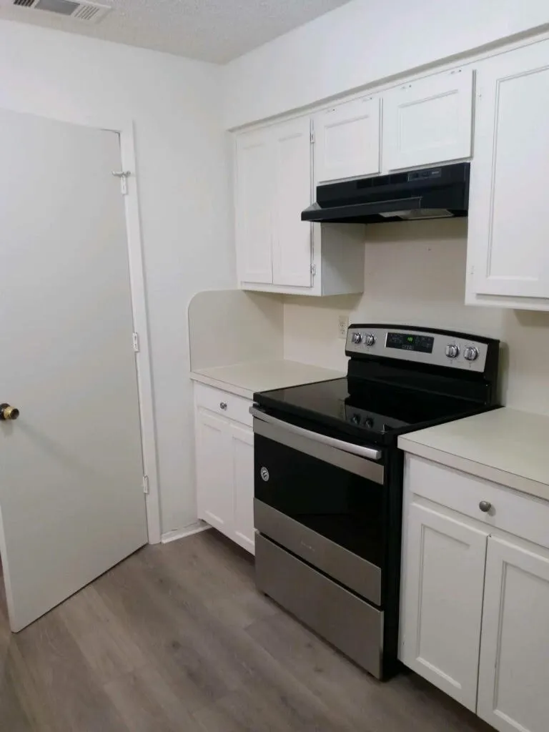 Townhouse For Rent in Collin County , 7530 Kings Ridge Road, Frisco, Texas 75035, 3 Bedroom, 3 Bathroom, 2 Garage spaces, 1,228 Sqft, built in 1984, mls#21363649, Real Estate Agent in Frisco, Homes For Rent in Collin county, Homes For Rent in Frisco, Realtor in Frisco Texas, Real Estate Brokerage Independent Realty Texas, Luminita Cordes Realtor