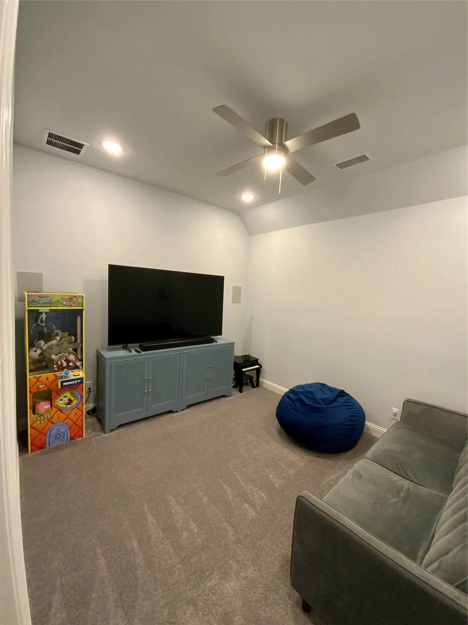 Single Family Residence For Sale in Collin County , 2225 Pinner Court, Celina, Texas 75009, 4 Bedroom, 3 Bathroom, 2 Garage spaces, 2,950 Sqft, built in 2020, mls#21354709, Real Estate Agent in Celina, Homes For Sale in Collin county, Homes For Sale in Celina, Realtor in Celina Texas, Real Estate Brokerage Independent Realty Texas, Luminita Cordes Realtor