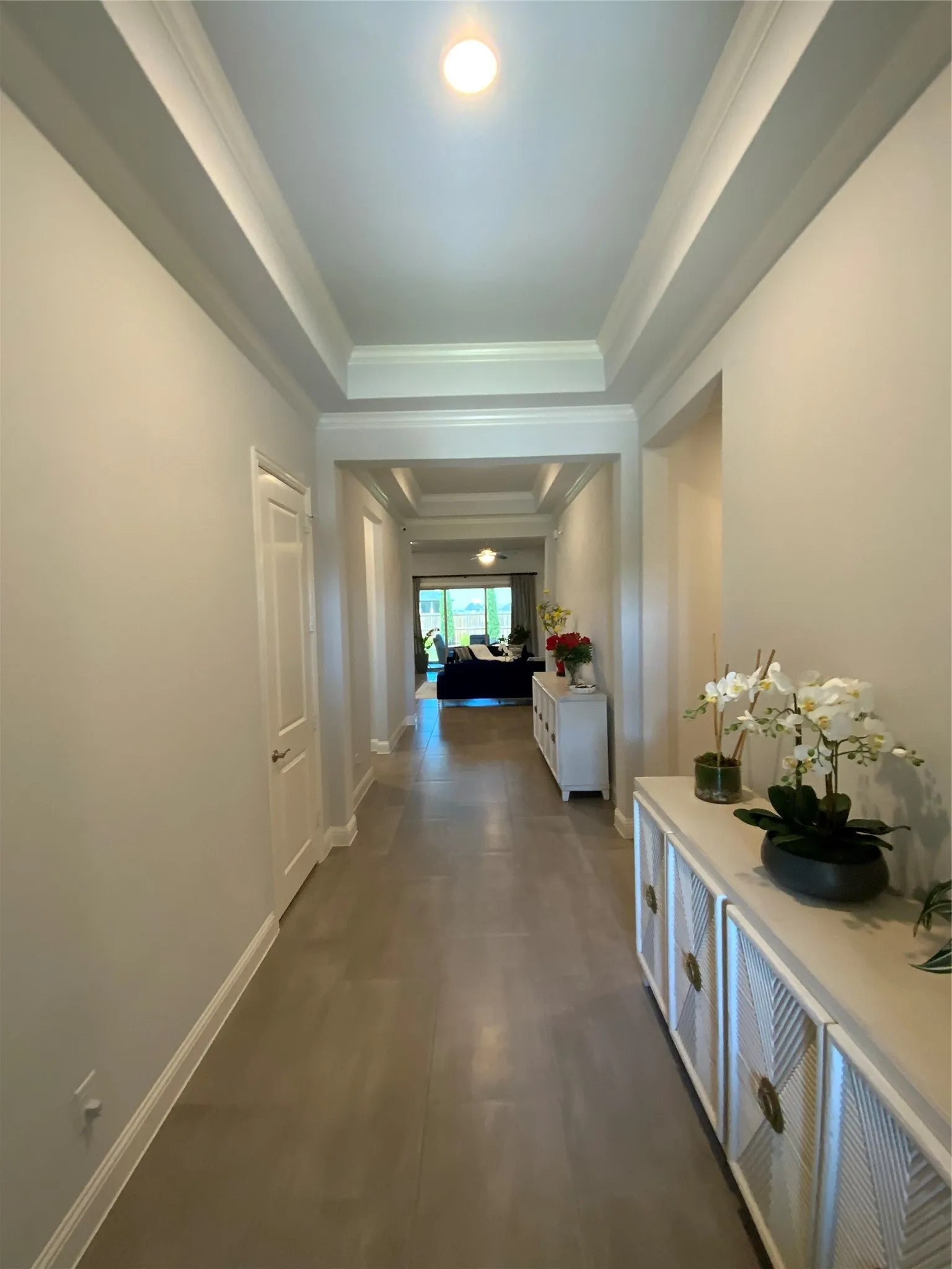 Spacious entry way