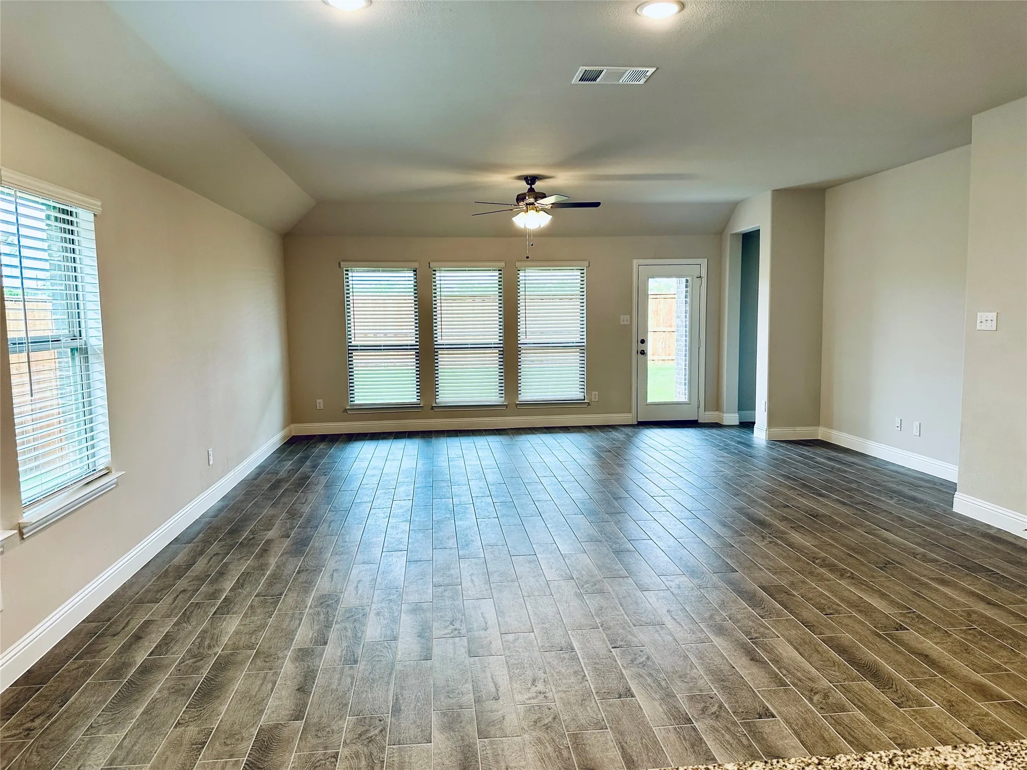 Single Family Residence For Rent in Collin County , 3504 Lillian Court, Celina, Texas 75009, 4 Bedroom, 2 Bathroom, 2 Garage spaces, 2,178 Sqft, built in 2021, mls#21363662, Real Estate Agent in Celina, Homes For Rent in Collin county, Homes For Rent in Celina, Realtor in Celina Texas, Real Estate Brokerage Independent Realty Texas, Luminita Cordes Realtor