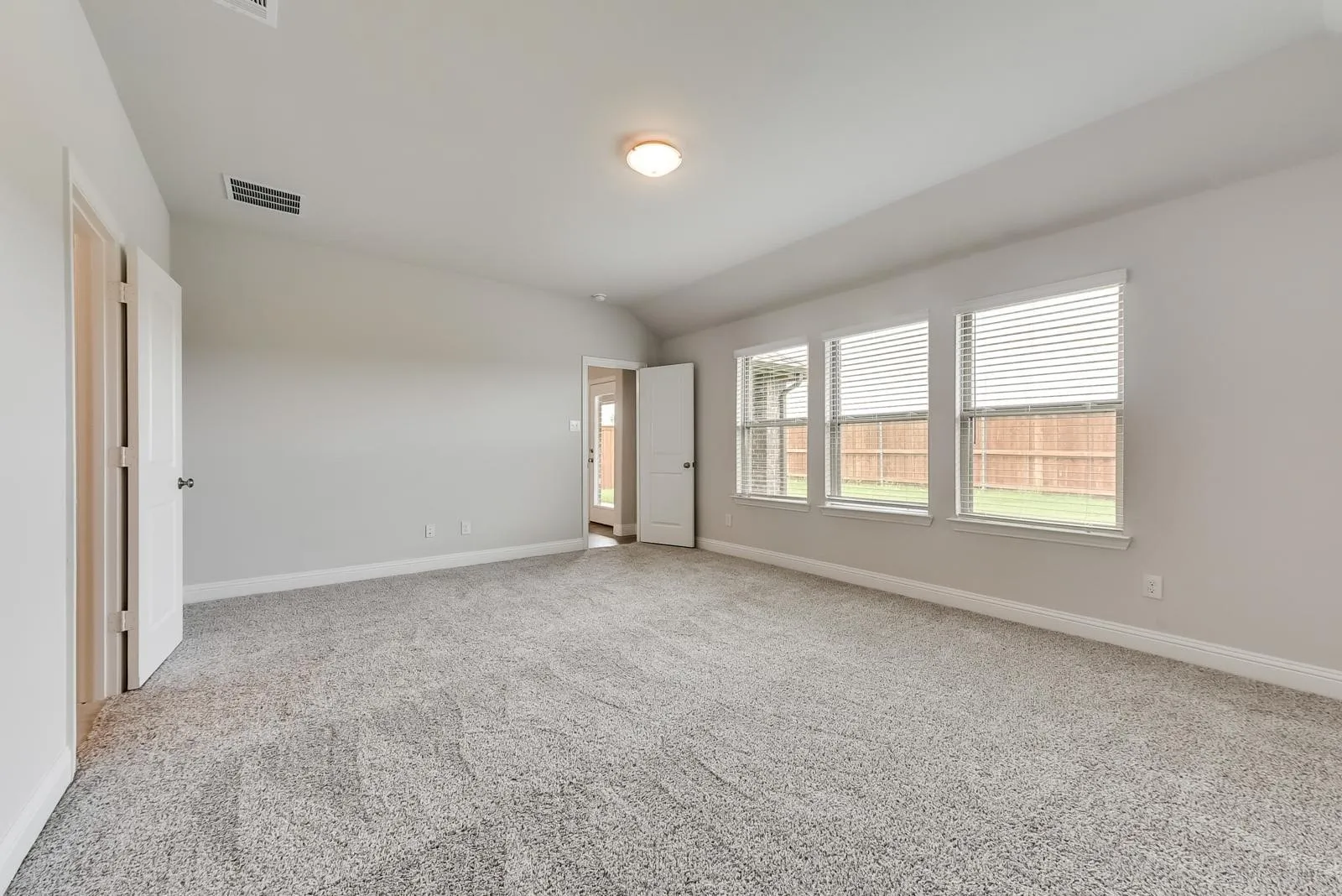 Single Family Residence For Rent in Collin County , 3504 Lillian Court, Celina, Texas 75009, 4 Bedroom, 2 Bathroom, 2 Garage spaces, 2,178 Sqft, built in 2021, mls#21363662, Real Estate Agent in Celina, Homes For Rent in Collin county, Homes For Rent in Celina, Realtor in Celina Texas, Real Estate Brokerage Independent Realty Texas, Luminita Cordes Realtor
