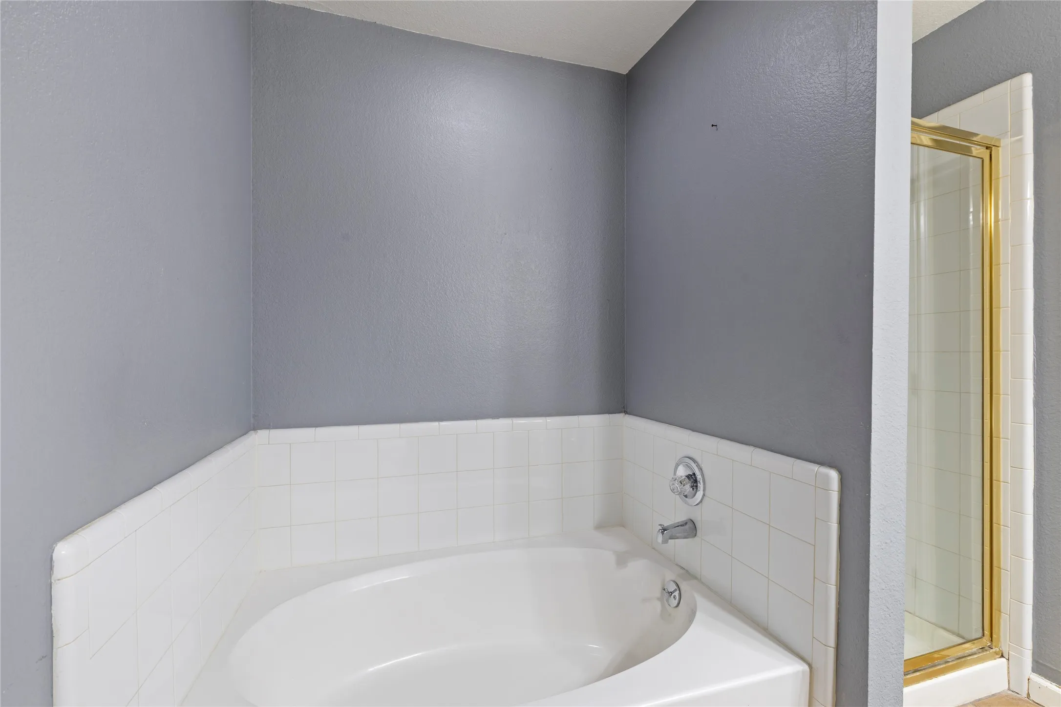 Single Family Residence For Sale in Dallas County , 1302 Ryan Drive, Mesquite, Texas 75149, 3 Bedroom, 2 Bathroom, 2 Garage spaces, 1,763 Sqft, built in 1999, mls#21363664, Real Estate Agent in Mesquite, Homes For Sale in Dallas county, Homes For Sale in Mesquite, Realtor in Mesquite Texas, Real Estate Brokerage Independent Realty Texas, Luminita Cordes Realtor