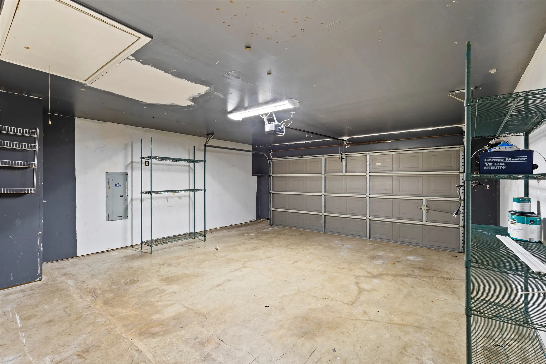 Single Family Residence For Sale in Dallas County , 1302 Ryan Drive, Mesquite, Texas 75149, 3 Bedroom, 2 Bathroom, 2 Garage spaces, 1,763 Sqft, built in 1999, mls#21363664, Real Estate Agent in Mesquite, Homes For Sale in Dallas county, Homes For Sale in Mesquite, Realtor in Mesquite Texas, Real Estate Brokerage Independent Realty Texas, Luminita Cordes Realtor