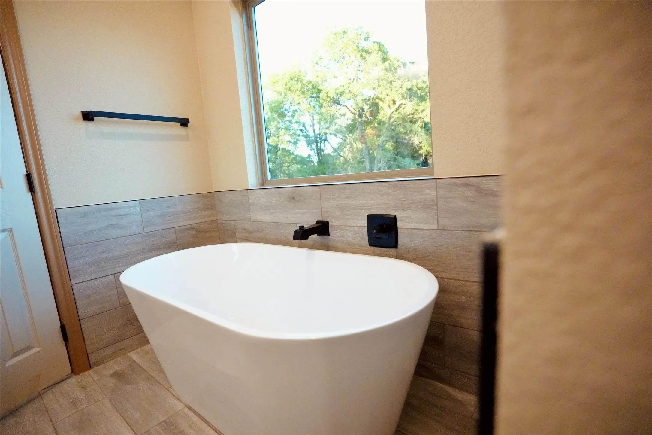 Primary Bathtub