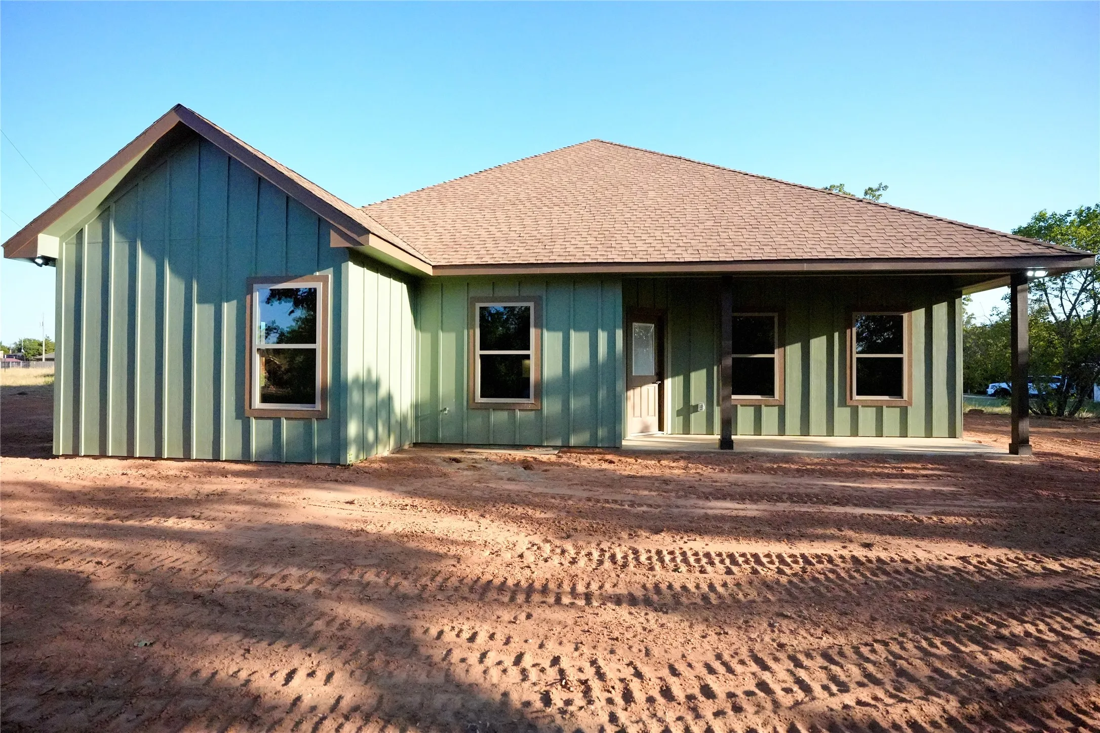Single Family Residence For Sale in Palo Pinto County , 320 Summit Drive, Mineral Wells, Texas 76067, 3 Bedroom, 2 Bathroom, 2 Garage spaces, 1,488 Sqft, built in 2026, mls#21360681, Real Estate Agent in Mineral Wells, Homes For Sale in Palo Pinto county, Homes For Sale in Mineral Wells, Realtor in Mineral Wells Texas, Real Estate Brokerage Independent Realty Texas, Luminita Cordes Realtor