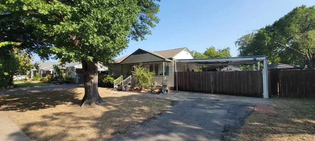 Single Family Residence For Sale in Dallas County , 3518 Linda Drive, Dallas, Texas 75220, 2 Bedroom, 1 Bathroom, 1 Garage spaces, 834 Sqft, built in 1950, mls#21363665, Real Estate Agent in Dallas, Homes For Sale in Dallas county, Homes For Sale in Dallas, Realtor in Dallas Texas, Real Estate Brokerage Independent Realty Texas, Luminita Cordes Realtor