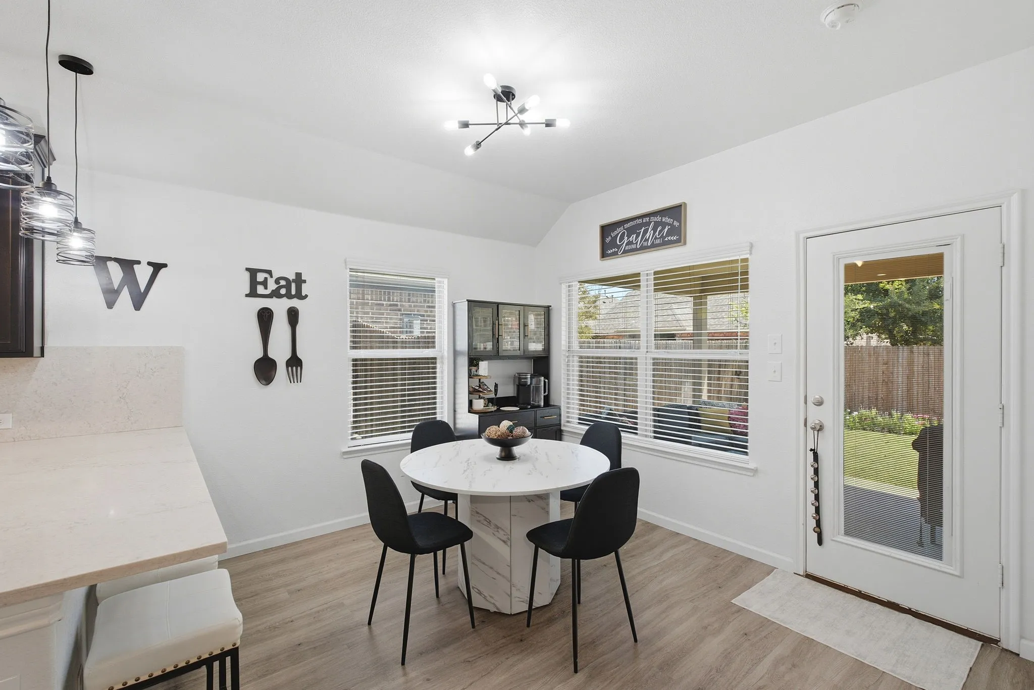Breakfast area