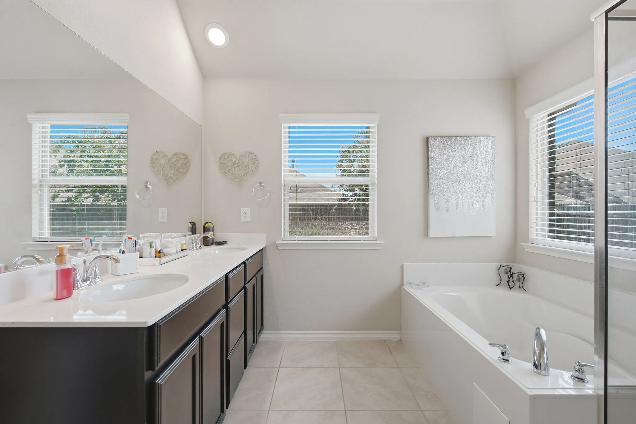 Single Family Residence For Sale in Collin County , 10233 Long Branch Drive, Mc Kinney, Texas 75071, 4 Bedroom, 2 Bathroom, 2 Garage spaces, 1,621 Sqft, built in 2018, mls#21363644, Real Estate Agent in Mc Kinney, Homes For Sale in Collin county, Homes For Sale in Mc Kinney, Realtor in Mc Kinney Texas, Real Estate Brokerage Independent Realty Texas, Luminita Cordes Realtor