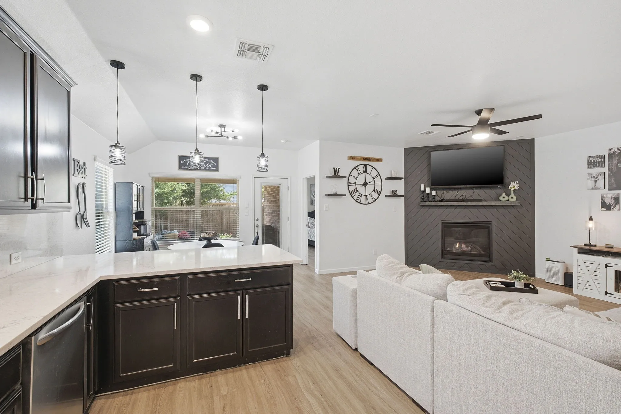 Single Family Residence For Sale in Collin County , 10233 Long Branch Drive, Mc Kinney, Texas 75071, 4 Bedroom, 2 Bathroom, 2 Garage spaces, 1,621 Sqft, built in 2018, mls#21363644, Real Estate Agent in Mc Kinney, Homes For Sale in Collin county, Homes For Sale in Mc Kinney, Realtor in Mc Kinney Texas, Real Estate Brokerage Independent Realty Texas, Luminita Cordes Realtor
