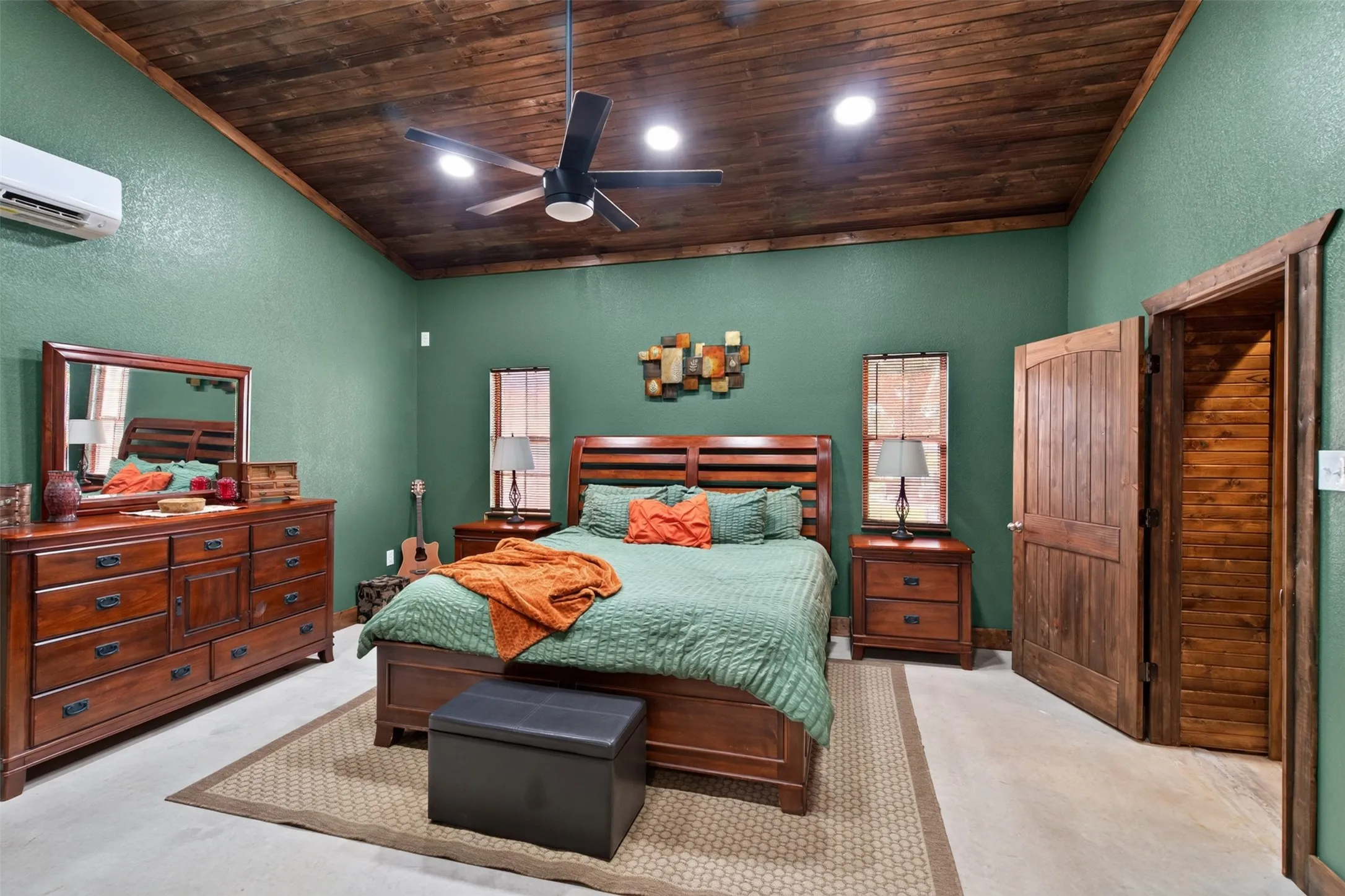 Single Family Residence For Sale in Young County , 400 Pumphrey Road, Loving, Texas 76460, 4 Bedroom, 3 Bathroom, Garage spaces, 3,536 Sqft, built in 2009, Price $1,900,000, mls#21359633, Real Estate Agent in Loving, Homes For Sale in Young county, Homes For Sale in Loving, Realtor in Loving Texas, Real Estate Brokerage Independent Realty Texas, Luminita Cordes Realtor