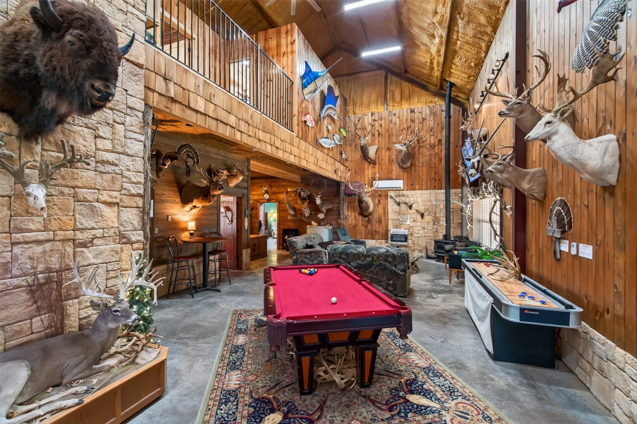 Single Family Residence For Sale in Young County , 400 Pumphrey Road, Loving, Texas 76460, 4 Bedroom, 3 Bathroom, Garage spaces, 3,536 Sqft, built in 2009, Price $1,900,000, mls#21359633, Real Estate Agent in Loving, Homes For Sale in Young county, Homes For Sale in Loving, Realtor in Loving Texas, Real Estate Brokerage Independent Realty Texas, Luminita Cordes Realtor