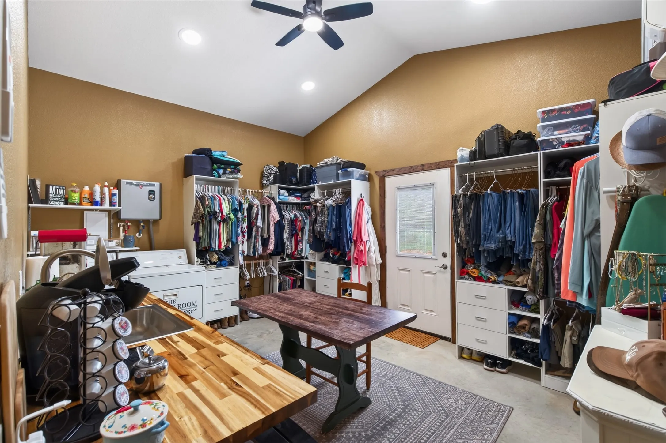 Single Family Residence For Sale in Young County , 400 Pumphrey Road, Loving, Texas 76460, 4 Bedroom, 3 Bathroom, Garage spaces, 3,536 Sqft, built in 2009, Price $1,900,000, mls#21359633, Real Estate Agent in Loving, Homes For Sale in Young county, Homes For Sale in Loving, Realtor in Loving Texas, Real Estate Brokerage Independent Realty Texas, Luminita Cordes Realtor
