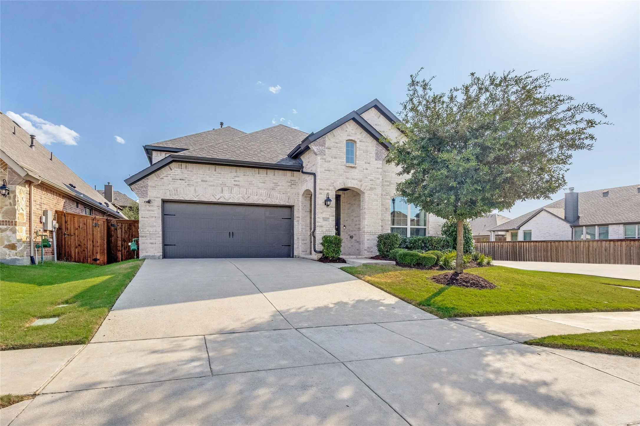 Single Family Residence For Sale in Tarrant County , 1661 Everitt Trail, Fort Worth, Texas 76052, 4 Bedroom, 4 Bathroom, 2 Garage spaces, 3,308 Sqft, built in 2020, mls#21363506, Real Estate Agent in Fort Worth, Homes For Sale in Tarrant county, Homes For Sale in Fort Worth, Realtor in Fort Worth Texas, Real Estate Brokerage Independent Realty Texas, Luminita Cordes Realtor