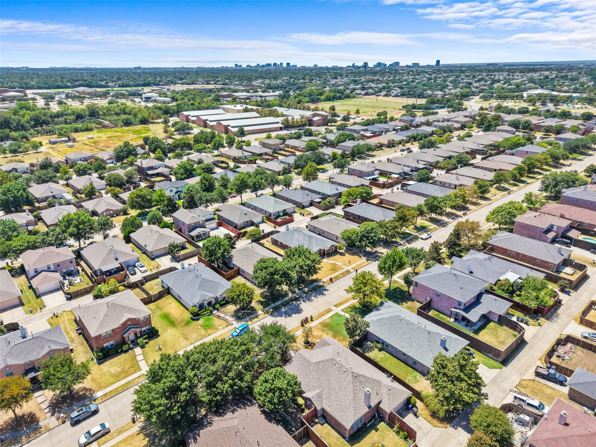 Single Family Residence For Sale in Collin County , 12395 Foothill Lane, Frisco, Texas 75035, 3 Bedroom, 2 Bathroom, 2 Garage spaces, 2,097 Sqft, built in 2003, mls#21352051, Real Estate Agent in Frisco, Homes For Sale in Collin county, Homes For Sale in Frisco, Realtor in Frisco Texas, Real Estate Brokerage Independent Realty Texas, Luminita Cordes Realtor