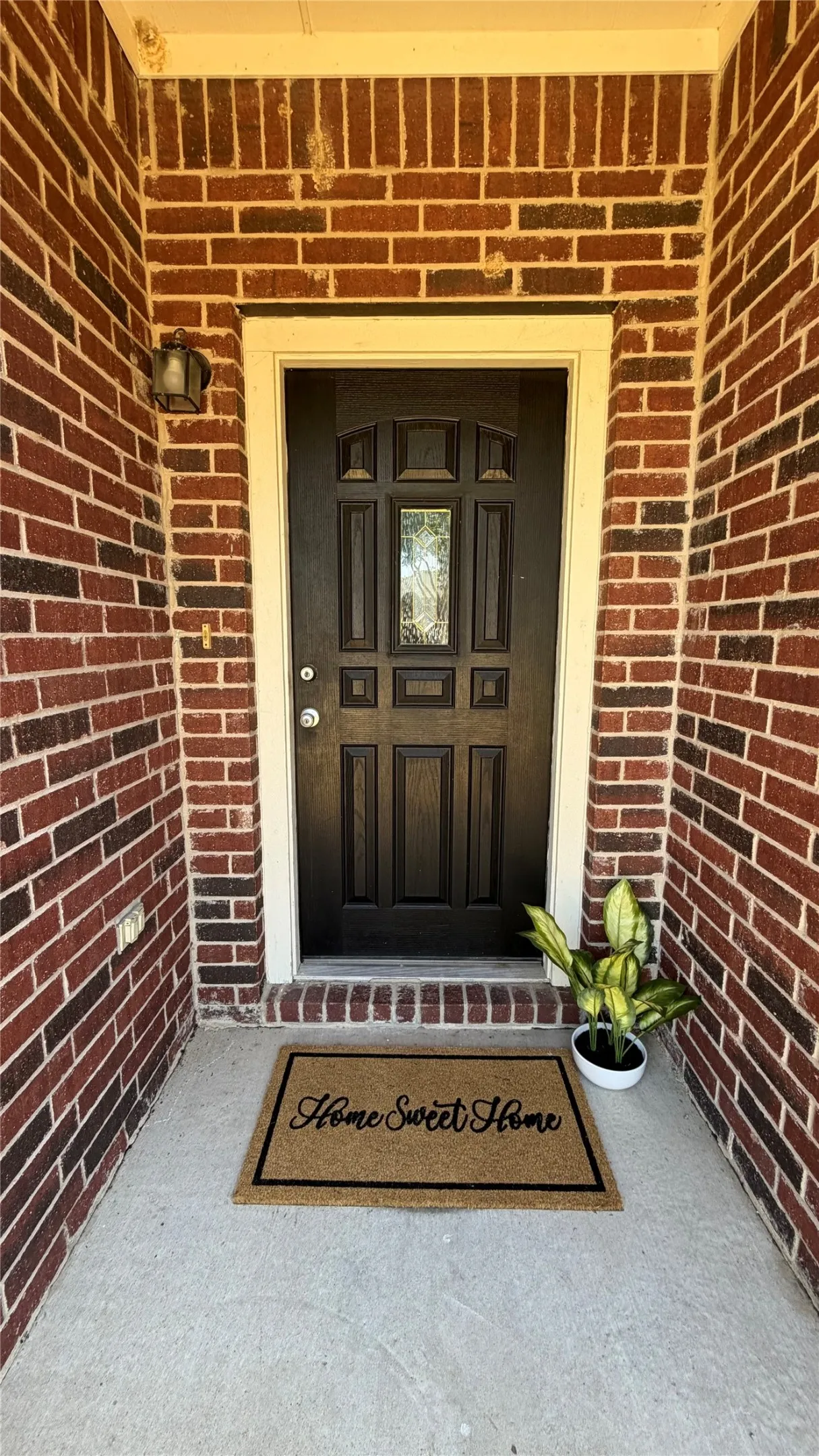 Single Family Residence For Sale in Collin County , 12395 Foothill Lane, Frisco, Texas 75035, 3 Bedroom, 2 Bathroom, 2 Garage spaces, 2,097 Sqft, built in 2003, mls#21352051, Real Estate Agent in Frisco, Homes For Sale in Collin county, Homes For Sale in Frisco, Realtor in Frisco Texas, Real Estate Brokerage Independent Realty Texas, Luminita Cordes Realtor