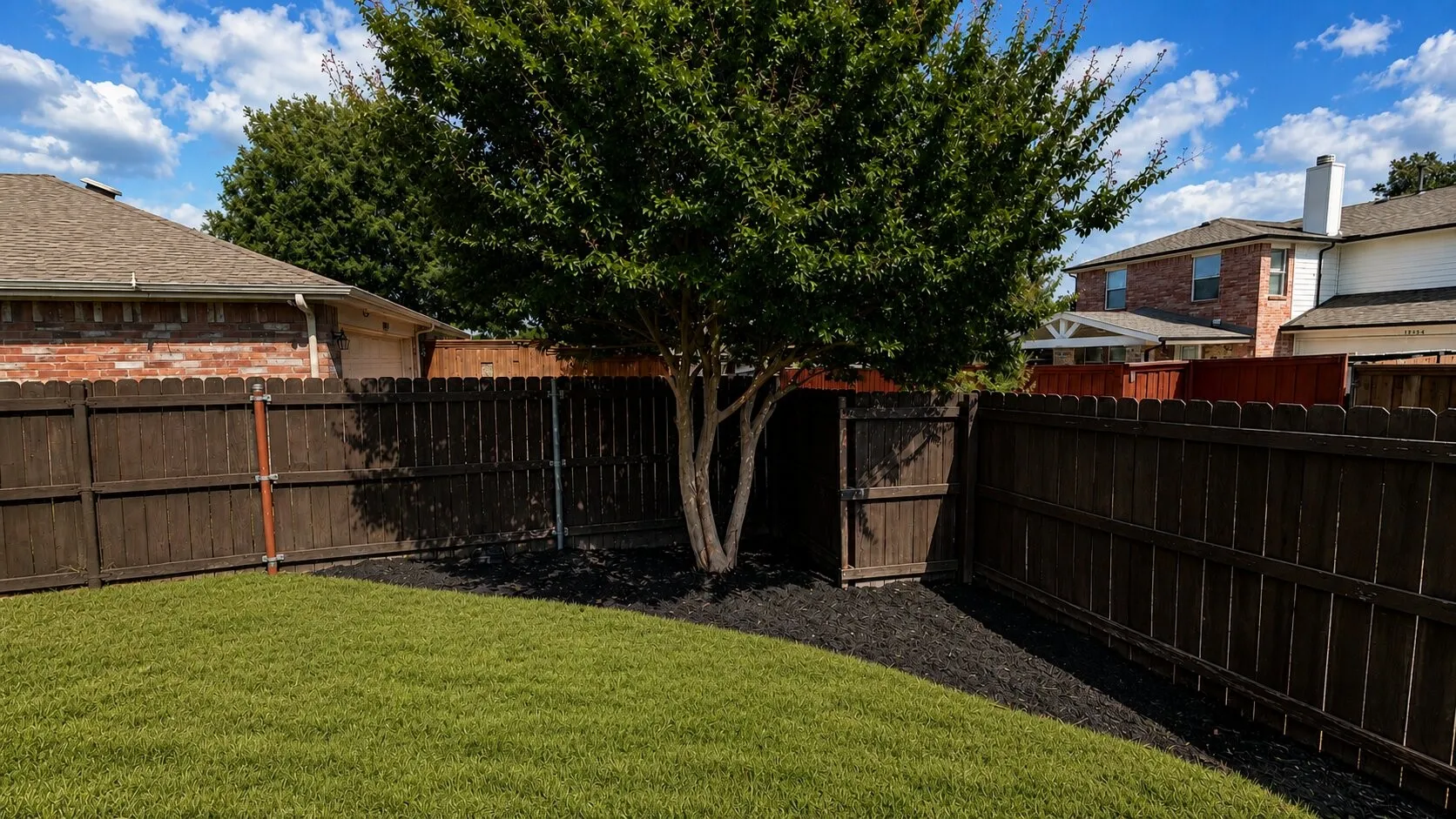 Single Family Residence For Sale in Collin County , 12395 Foothill Lane, Frisco, Texas 75035, 3 Bedroom, 2 Bathroom, 2 Garage spaces, 2,097 Sqft, built in 2003, mls#21352051, Real Estate Agent in Frisco, Homes For Sale in Collin county, Homes For Sale in Frisco, Realtor in Frisco Texas, Real Estate Brokerage Independent Realty Texas, Luminita Cordes Realtor