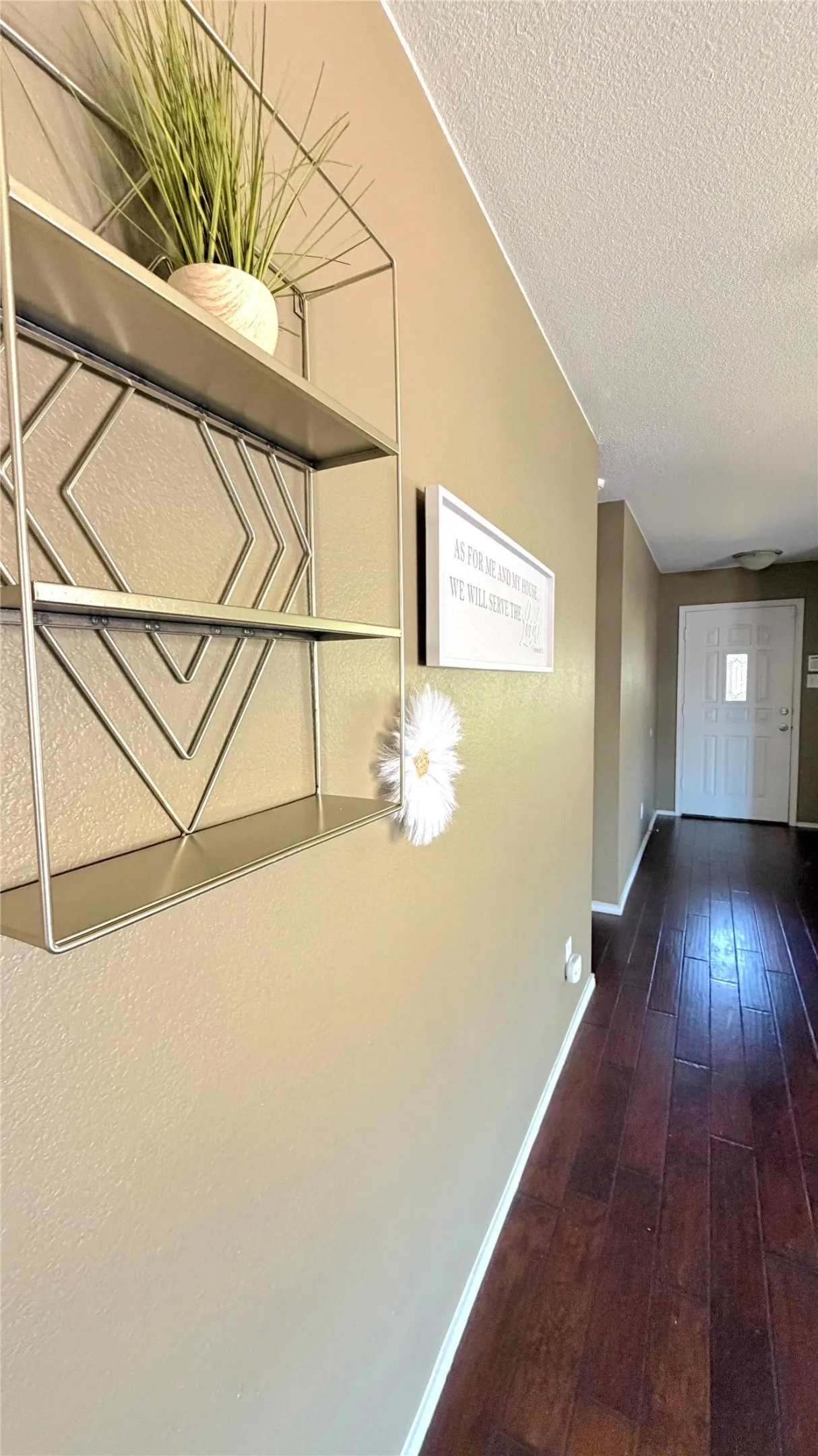 Single Family Residence For Sale in Collin County , 12395 Foothill Lane, Frisco, Texas 75035, 3 Bedroom, 2 Bathroom, 2 Garage spaces, 2,097 Sqft, built in 2003, mls#21352051, Real Estate Agent in Frisco, Homes For Sale in Collin county, Homes For Sale in Frisco, Realtor in Frisco Texas, Real Estate Brokerage Independent Realty Texas, Luminita Cordes Realtor