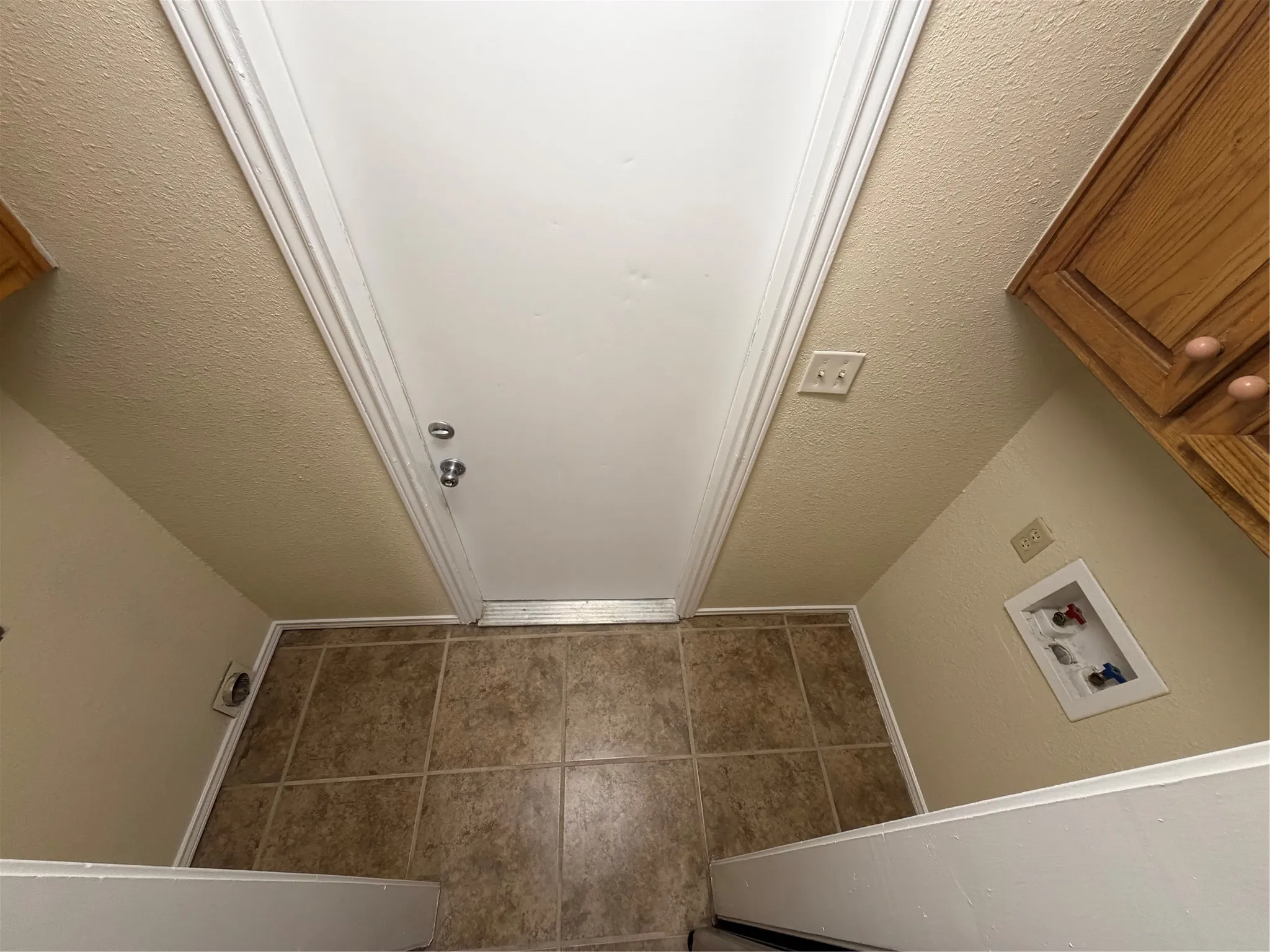 Single Family Residence For Sale in Grayson County , 1058 E Jefferson Street, Van Alstyne, Texas 75495, 3 Bedroom, 2 Bathroom, 2 Garage spaces, 1,495 Sqft, built in 1986, Price $295,000, mls#21363679, Real Estate Agent in Van Alstyne, Homes For Sale in Grayson county, Homes For Sale in Van Alstyne, Realtor in Van Alstyne Texas, Real Estate Brokerage Independent Realty Texas, Luminita Cordes Realtor