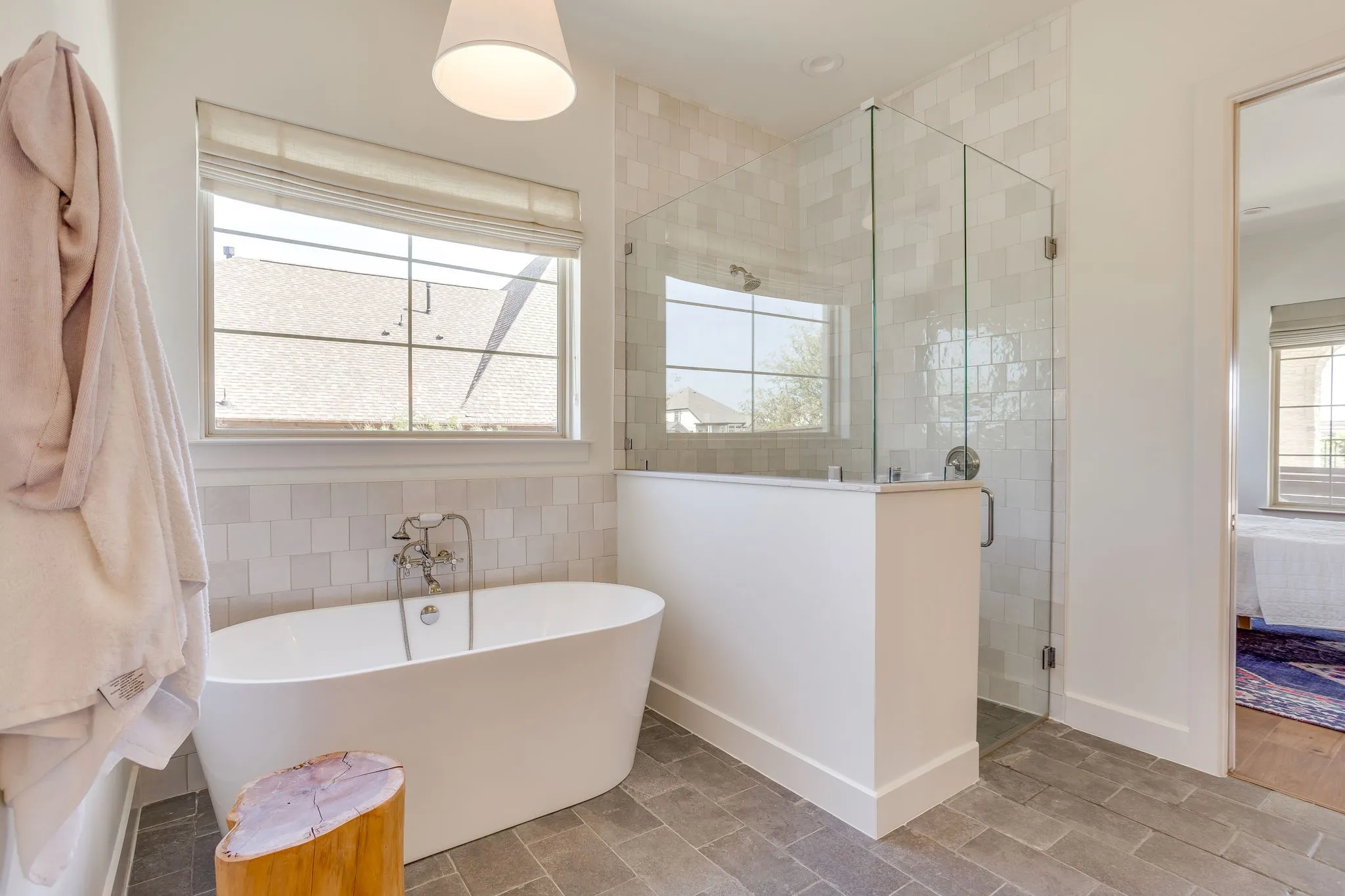 Single Family Residence For Sale in Parker County , 14000 Rozana Street, Fort Worth, Texas 76008, 4 Bedroom, 3 Bathroom, 2 Garage spaces, 3,211 Sqft, built in 2022, mls#21357630, Real Estate Agent in Fort Worth, Homes For Sale in Parker county, Homes For Sale in Fort Worth, Realtor in Fort Worth Texas, Real Estate Brokerage Independent Realty Texas, Luminita Cordes Realtor