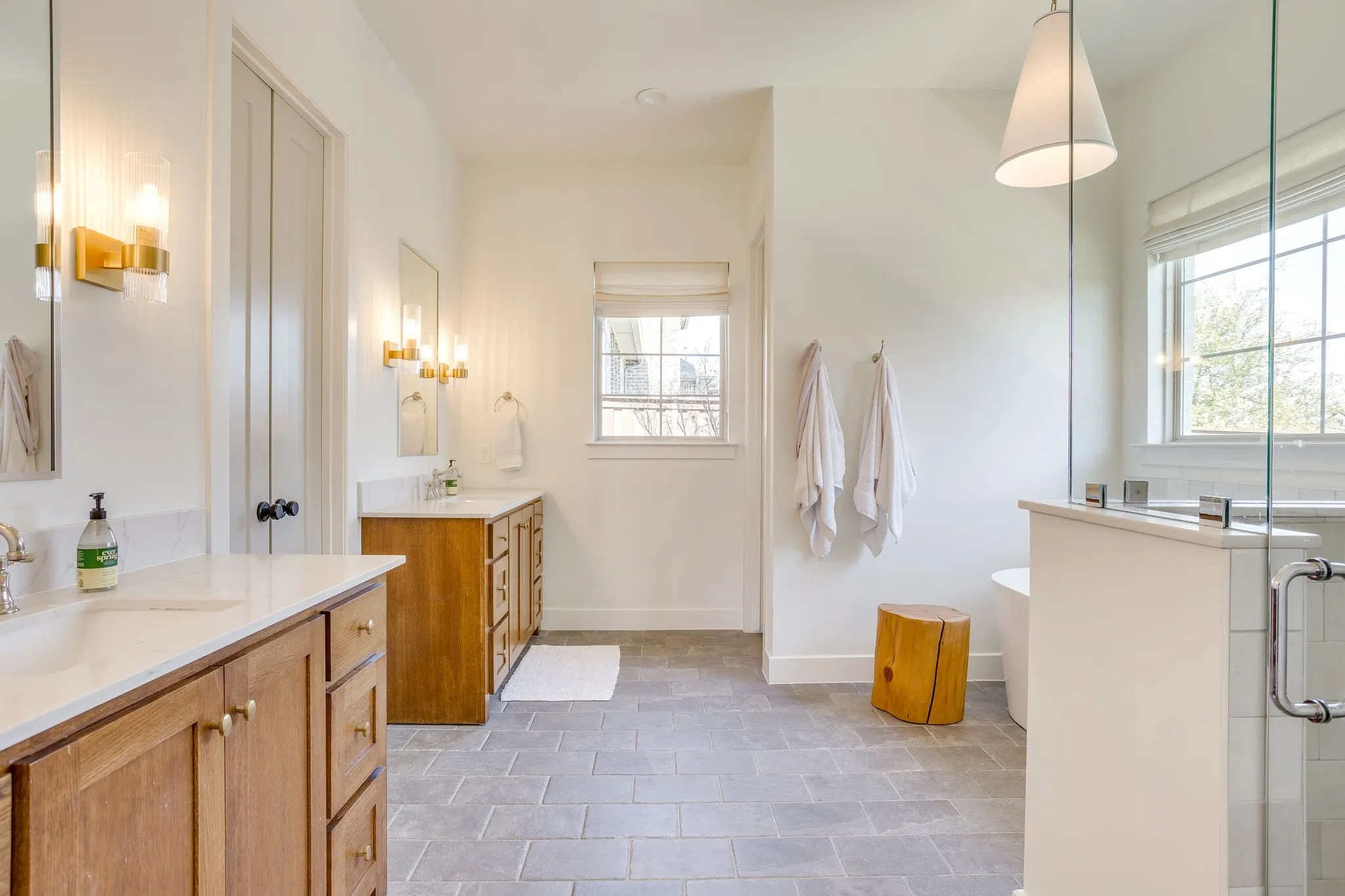 Single Family Residence For Sale in Parker County , 14000 Rozana Street, Fort Worth, Texas 76008, 4 Bedroom, 3 Bathroom, 2 Garage spaces, 3,211 Sqft, built in 2022, mls#21357630, Real Estate Agent in Fort Worth, Homes For Sale in Parker county, Homes For Sale in Fort Worth, Realtor in Fort Worth Texas, Real Estate Brokerage Independent Realty Texas, Luminita Cordes Realtor