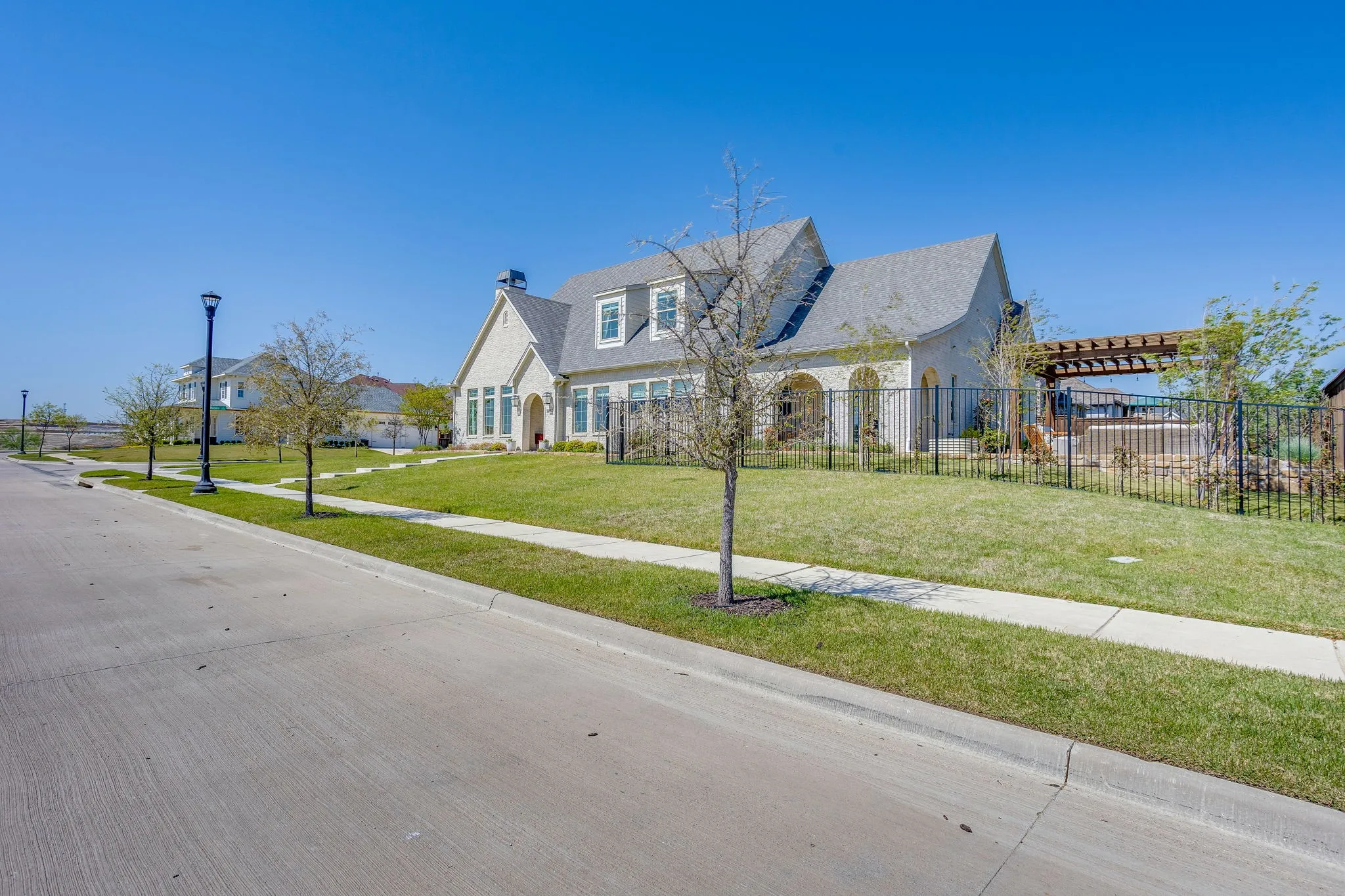 Single Family Residence For Sale in Parker County , 14000 Rozana Street, Fort Worth, Texas 76008, 4 Bedroom, 3 Bathroom, 2 Garage spaces, 3,211 Sqft, built in 2022, mls#21357630, Real Estate Agent in Fort Worth, Homes For Sale in Parker county, Homes For Sale in Fort Worth, Realtor in Fort Worth Texas, Real Estate Brokerage Independent Realty Texas, Luminita Cordes Realtor
