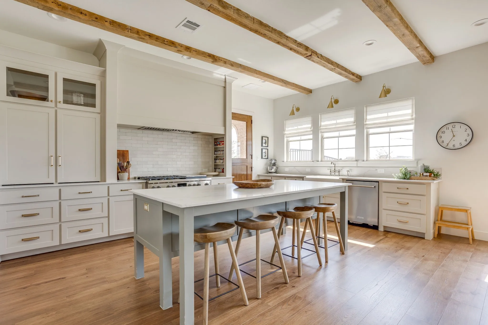 Single Family Residence For Sale in Parker County , 14000 Rozana Street, Fort Worth, Texas 76008, 4 Bedroom, 3 Bathroom, 2 Garage spaces, 3,211 Sqft, built in 2022, mls#21357630, Real Estate Agent in Fort Worth, Homes For Sale in Parker county, Homes For Sale in Fort Worth, Realtor in Fort Worth Texas, Real Estate Brokerage Independent Realty Texas, Luminita Cordes Realtor