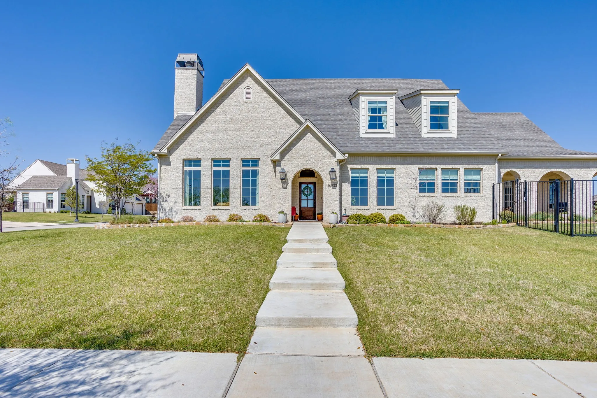Single Family Residence For Sale in Parker County , 14000 Rozana Street, Fort Worth, Texas 76008, 4 Bedroom, 3 Bathroom, 2 Garage spaces, 3,211 Sqft, built in 2022, mls#21357630, Real Estate Agent in Fort Worth, Homes For Sale in Parker county, Homes For Sale in Fort Worth, Realtor in Fort Worth Texas, Real Estate Brokerage Independent Realty Texas, Luminita Cordes Realtor