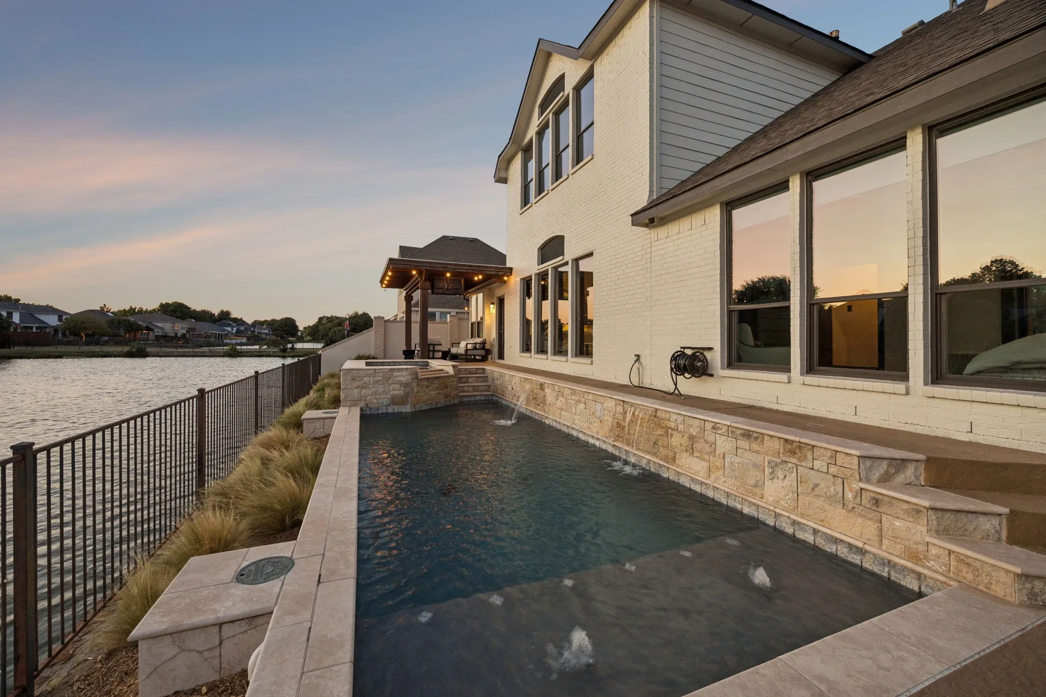 Single Family Residence For Sale in Collin County , 5303 Lafayette Drive, Frisco, Texas 75035, 4 Bedroom, 3 Bathroom, 2 Garage spaces, 3,244 Sqft, built in 2001, mls#21358570, Real Estate Agent in Frisco, Homes For Sale in Collin county, Homes For Sale in Frisco, Realtor in Frisco Texas, Real Estate Brokerage Independent Realty Texas, Luminita Cordes Realtor