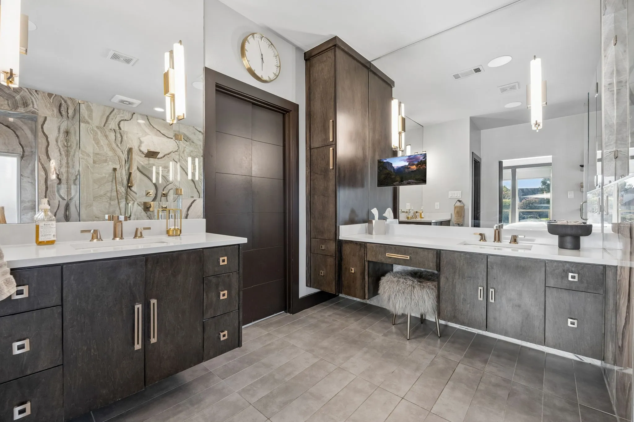 Single Family Residence For Sale in Collin County , 5303 Lafayette Drive, Frisco, Texas 75035, 4 Bedroom, 3 Bathroom, 2 Garage spaces, 3,244 Sqft, built in 2001, mls#21358570, Real Estate Agent in Frisco, Homes For Sale in Collin county, Homes For Sale in Frisco, Realtor in Frisco Texas, Real Estate Brokerage Independent Realty Texas, Luminita Cordes Realtor