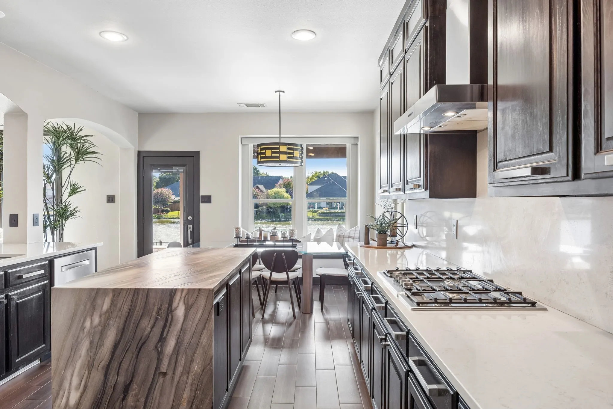 Single Family Residence For Sale in Collin County , 5303 Lafayette Drive, Frisco, Texas 75035, 4 Bedroom, 3 Bathroom, 2 Garage spaces, 3,244 Sqft, built in 2001, mls#21358570, Real Estate Agent in Frisco, Homes For Sale in Collin county, Homes For Sale in Frisco, Realtor in Frisco Texas, Real Estate Brokerage Independent Realty Texas, Luminita Cordes Realtor