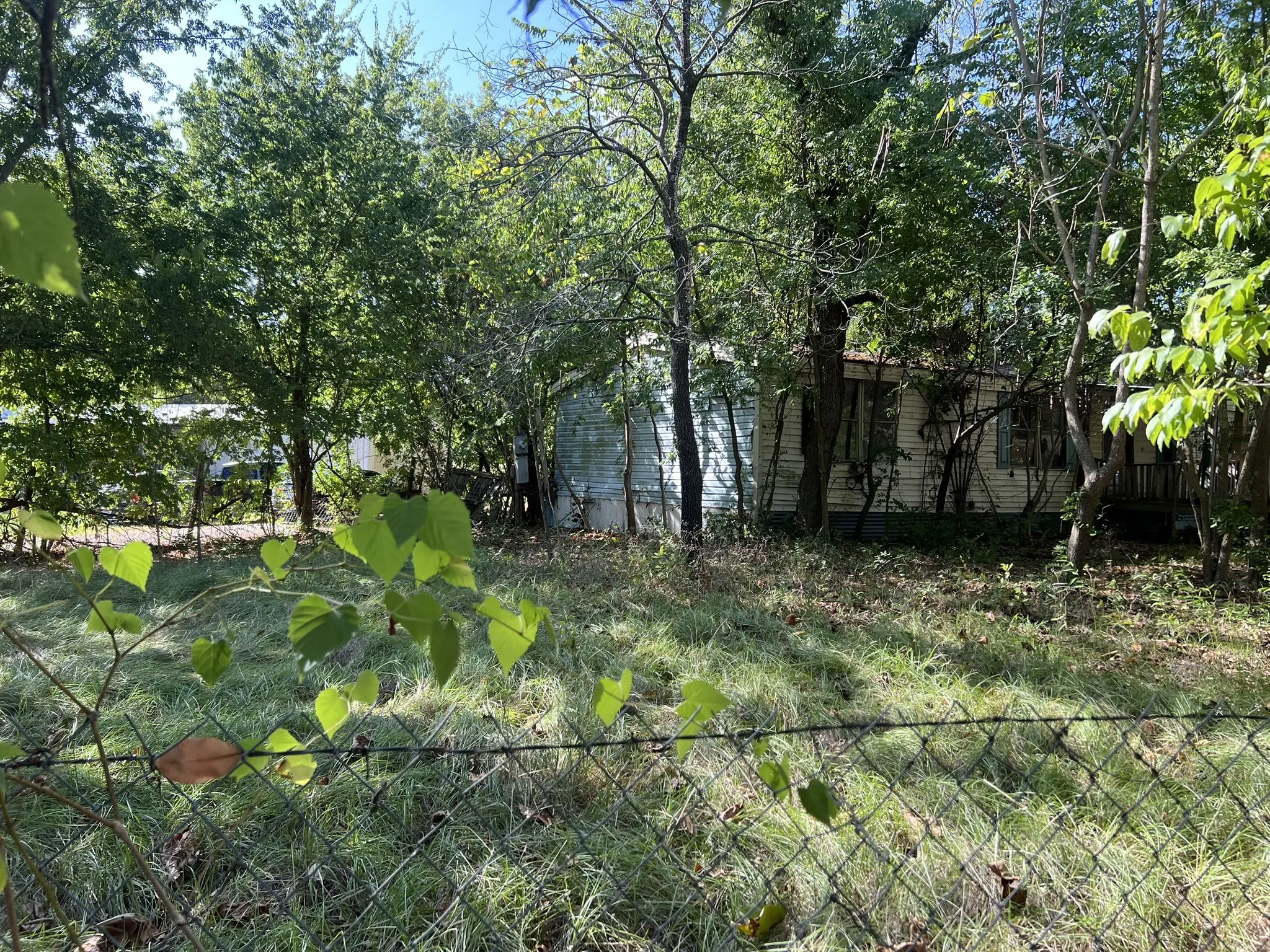 Mobile Home For Sale in Hunt County , 10163 Gaillard Lake, Wills Point, Texas 75169, 2 Bedroom, 1 Bathroom, Garage spaces, 2,432 Sqft, built in 1984, mls#21363681, Real Estate Agent in Wills Point, Homes For Sale in Hunt county, Homes For Sale in Wills Point, Realtor in Wills Point Texas, Real Estate Brokerage Independent Realty Texas, Luminita Cordes Realtor