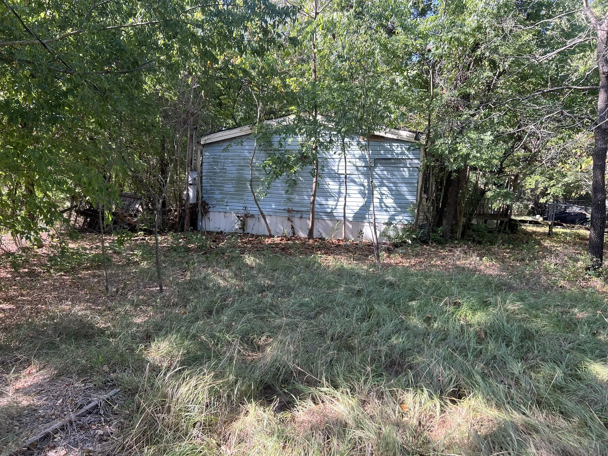 Mobile Home For Sale in Hunt County , 10163 Gaillard Lake, Wills Point, Texas 75169, 2 Bedroom, 1 Bathroom, Garage spaces, 2,432 Sqft, built in 1984, mls#21363681, Real Estate Agent in Wills Point, Homes For Sale in Hunt county, Homes For Sale in Wills Point, Realtor in Wills Point Texas, Real Estate Brokerage Independent Realty Texas, Luminita Cordes Realtor