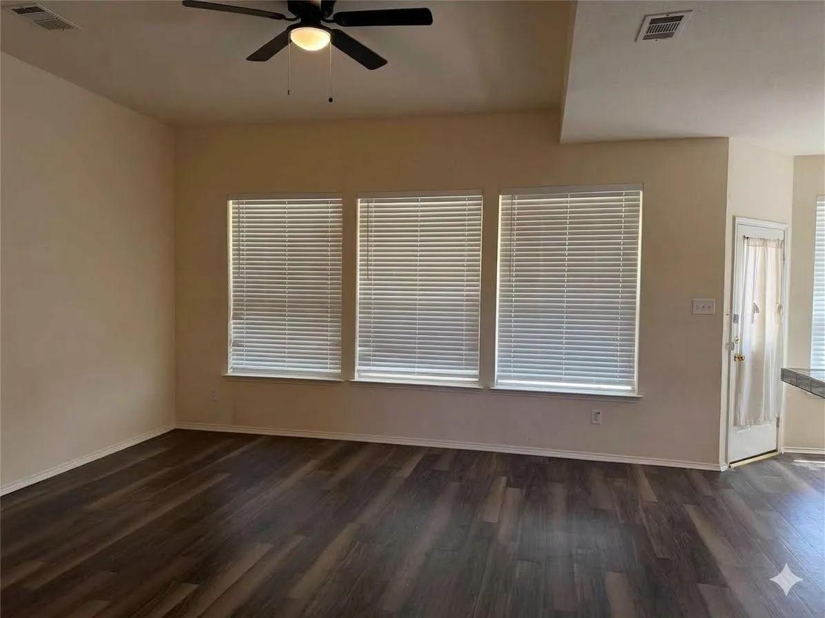 Single Family Residence For Rent in Tarrant County , 406 Alta Ridge Drive, Keller, Texas 76248, 4 Bedroom, 3 Bathroom, 2 Garage spaces, 2,378 Sqft, built in 1998, mls#21363354, Real Estate Agent in Keller, Homes For Rent in Tarrant county, Homes For Rent in Keller, Realtor in Keller Texas, Real Estate Brokerage Independent Realty Texas, Luminita Cordes Realtor