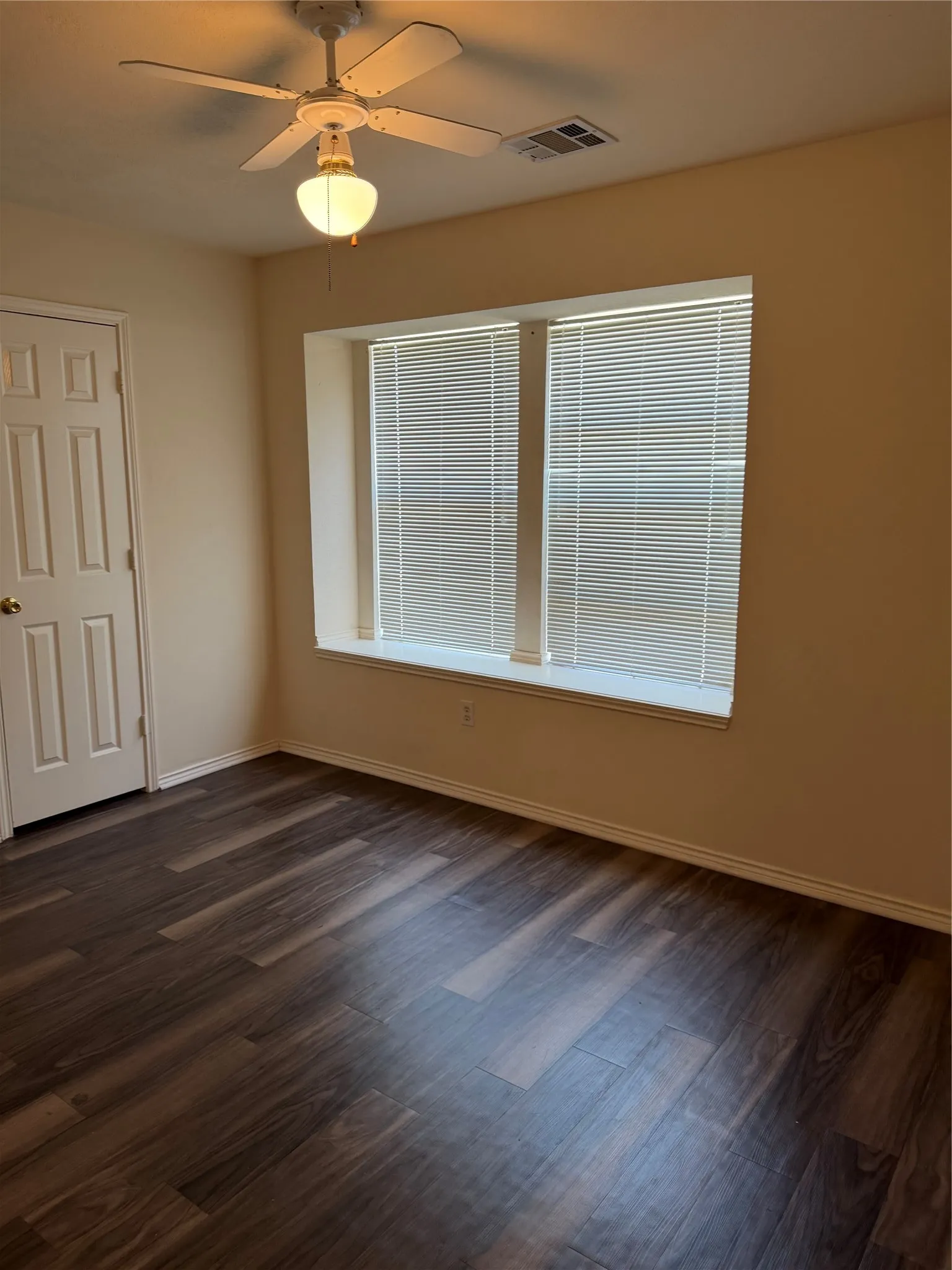 Single Family Residence For Rent in Tarrant County , 406 Alta Ridge Drive, Keller, Texas 76248, 4 Bedroom, 3 Bathroom, 2 Garage spaces, 2,378 Sqft, built in 1998, mls#21363354, Real Estate Agent in Keller, Homes For Rent in Tarrant county, Homes For Rent in Keller, Realtor in Keller Texas, Real Estate Brokerage Independent Realty Texas, Luminita Cordes Realtor