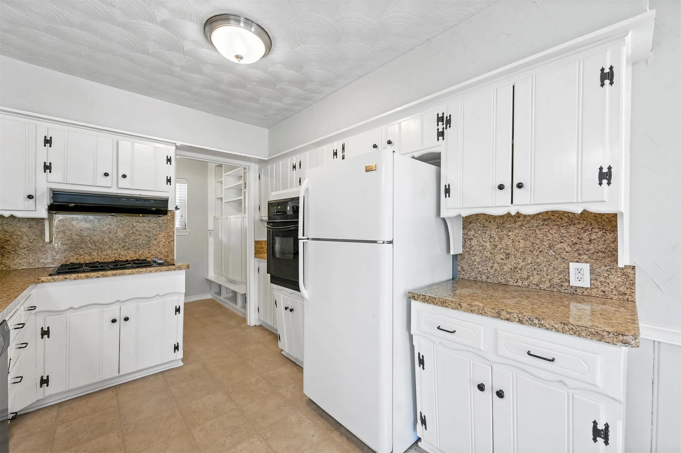 Single Family Residence For Rent in Dallas County , 3468 Townsend Drive, Dallas, Texas 75229, 3 Bedroom, 2 Bathroom, 2 Garage spaces, 1,895 Sqft, built in 1957, mls#21361774, Real Estate Agent in Dallas, Homes For Rent in Dallas county, Homes For Rent in Dallas, Realtor in Dallas Texas, Real Estate Brokerage Independent Realty Texas, Luminita Cordes Realtor