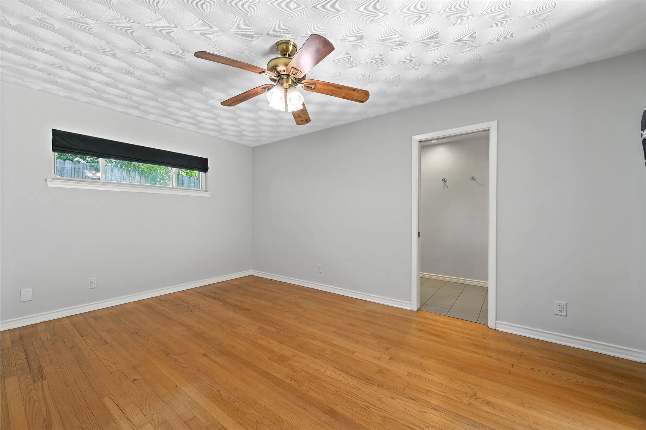 Single Family Residence For Rent in Dallas County , 3468 Townsend Drive, Dallas, Texas 75229, 3 Bedroom, 2 Bathroom, 2 Garage spaces, 1,895 Sqft, built in 1957, mls#21361774, Real Estate Agent in Dallas, Homes For Rent in Dallas county, Homes For Rent in Dallas, Realtor in Dallas Texas, Real Estate Brokerage Independent Realty Texas, Luminita Cordes Realtor