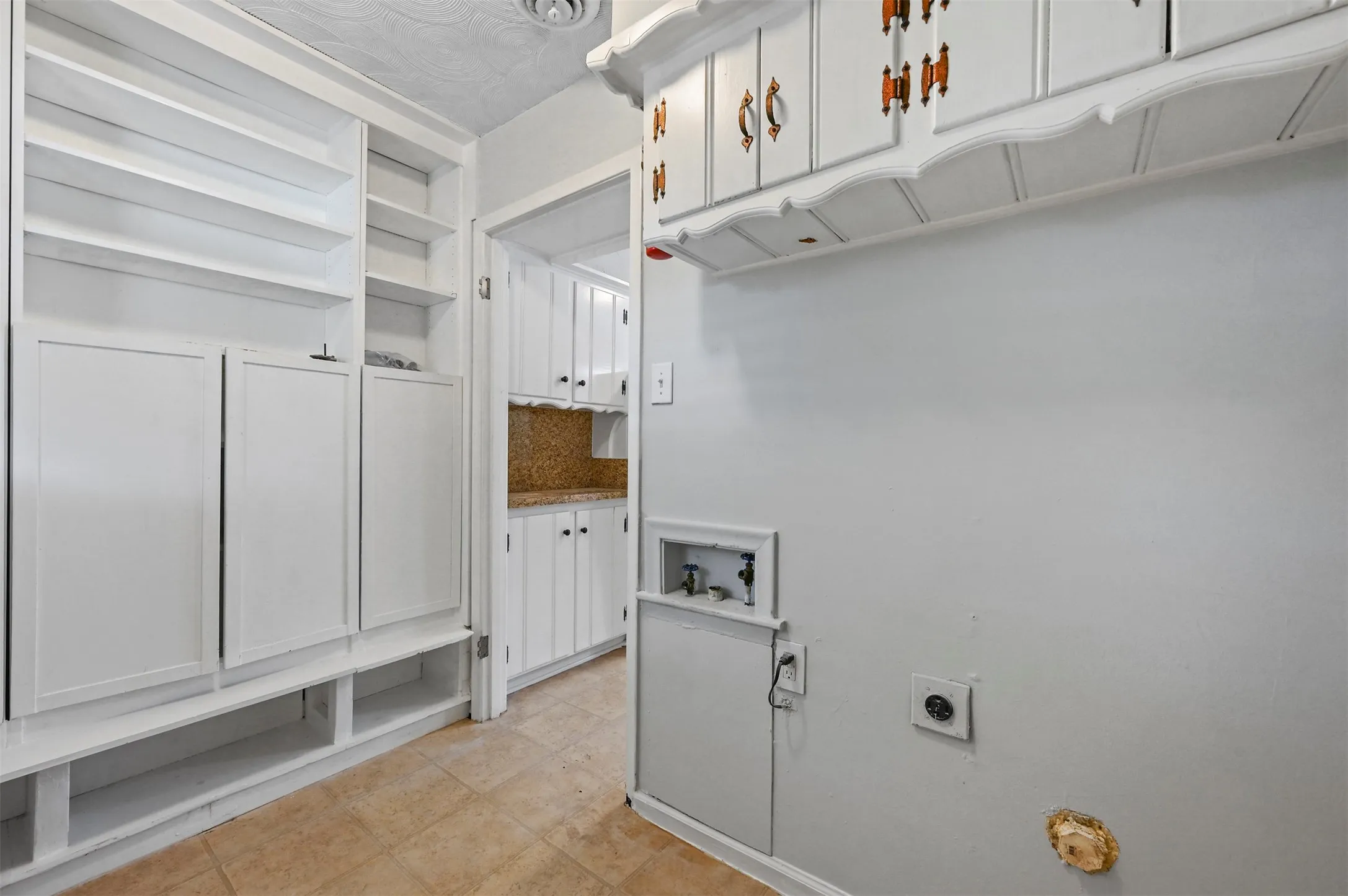Single Family Residence For Rent in Dallas County , 3468 Townsend Drive, Dallas, Texas 75229, 3 Bedroom, 2 Bathroom, 2 Garage spaces, 1,895 Sqft, built in 1957, mls#21361774, Real Estate Agent in Dallas, Homes For Rent in Dallas county, Homes For Rent in Dallas, Realtor in Dallas Texas, Real Estate Brokerage Independent Realty Texas, Luminita Cordes Realtor