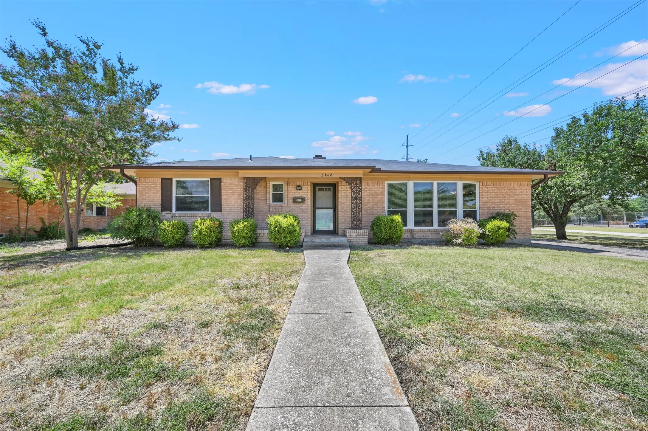 Single Family Residence For Rent in Dallas County , 3468 Townsend Drive, Dallas, Texas 75229, 3 Bedroom, 2 Bathroom, 2 Garage spaces, 1,895 Sqft, built in 1957, mls#21361774, Real Estate Agent in Dallas, Homes For Rent in Dallas county, Homes For Rent in Dallas, Realtor in Dallas Texas, Real Estate Brokerage Independent Realty Texas, Luminita Cordes Realtor
